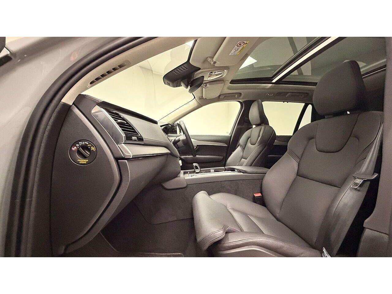 Volvo XC90 view 35