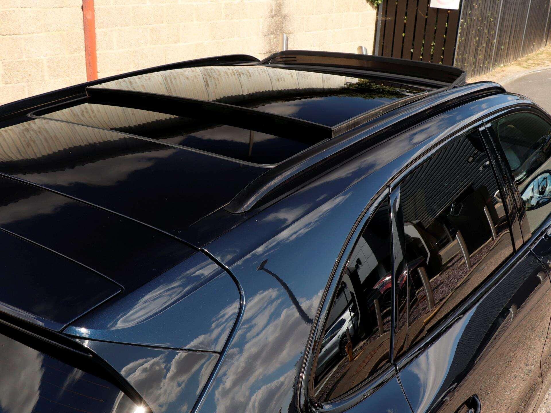 Porsche Cayenne view 32