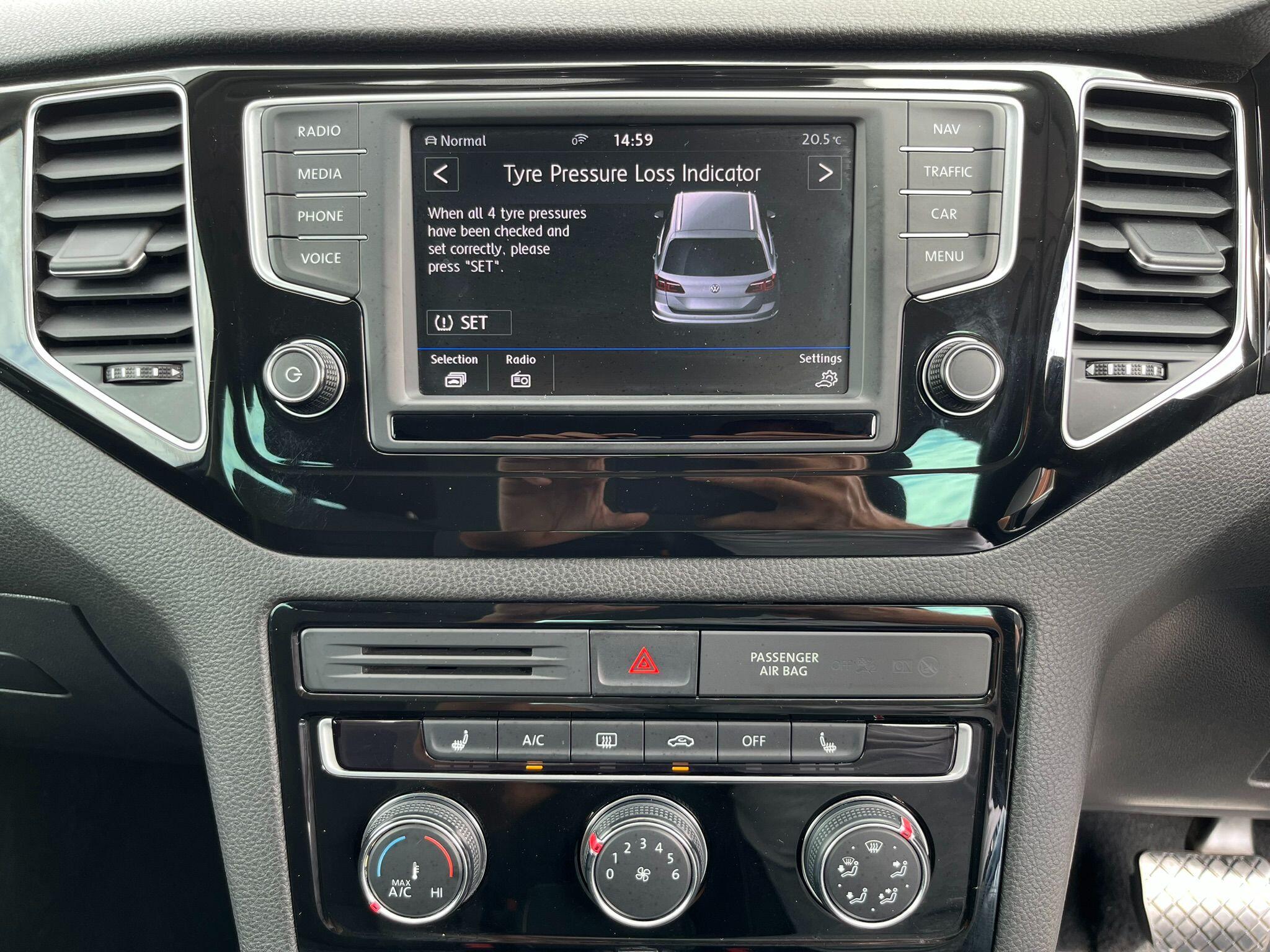Volkswagen Golf SV view 21
