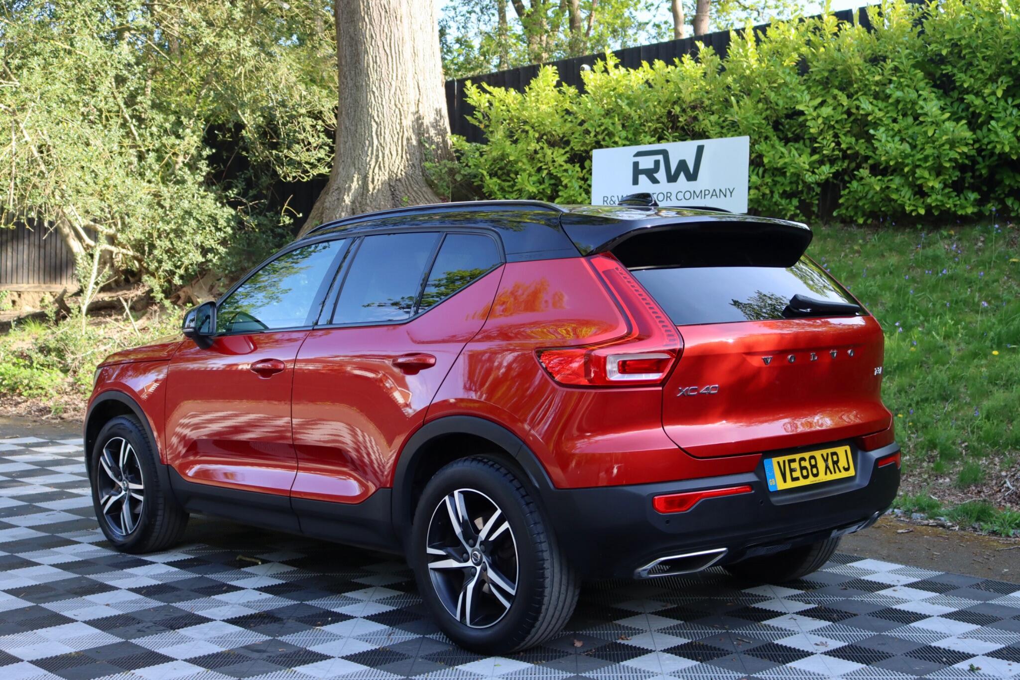 Volvo XC40 view 15