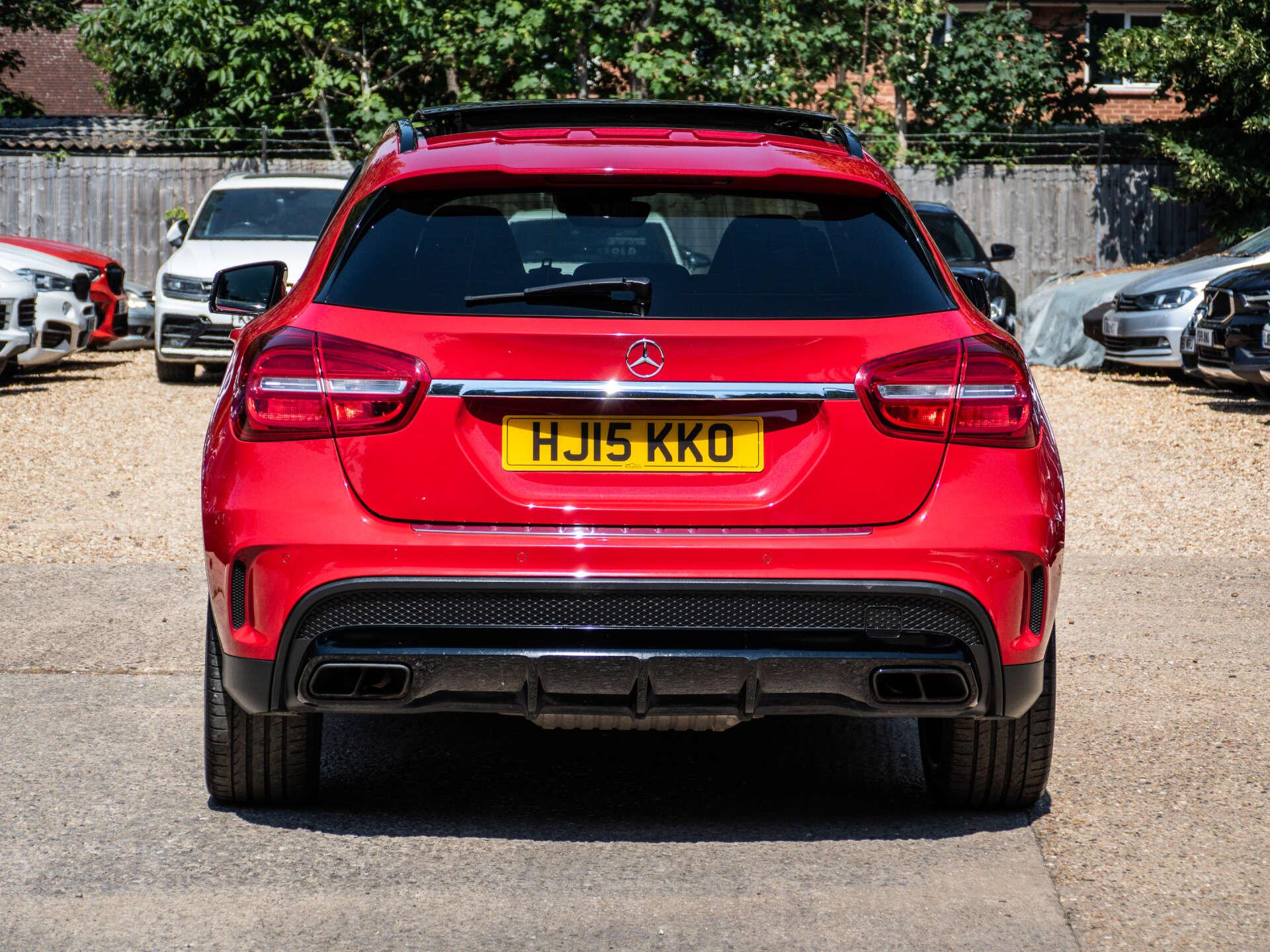 Mercedes-Benz Gla view 13