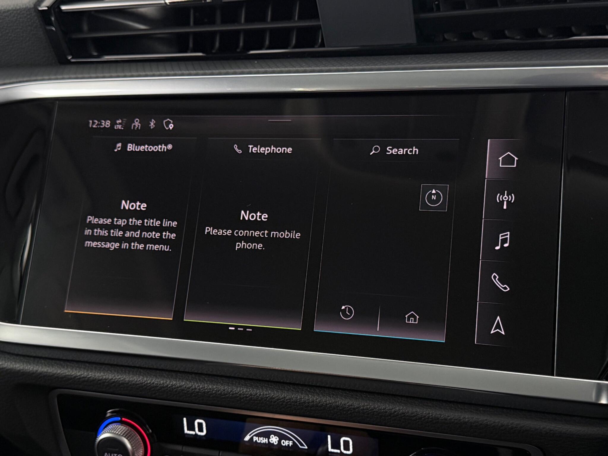 Audi Q3 view 25