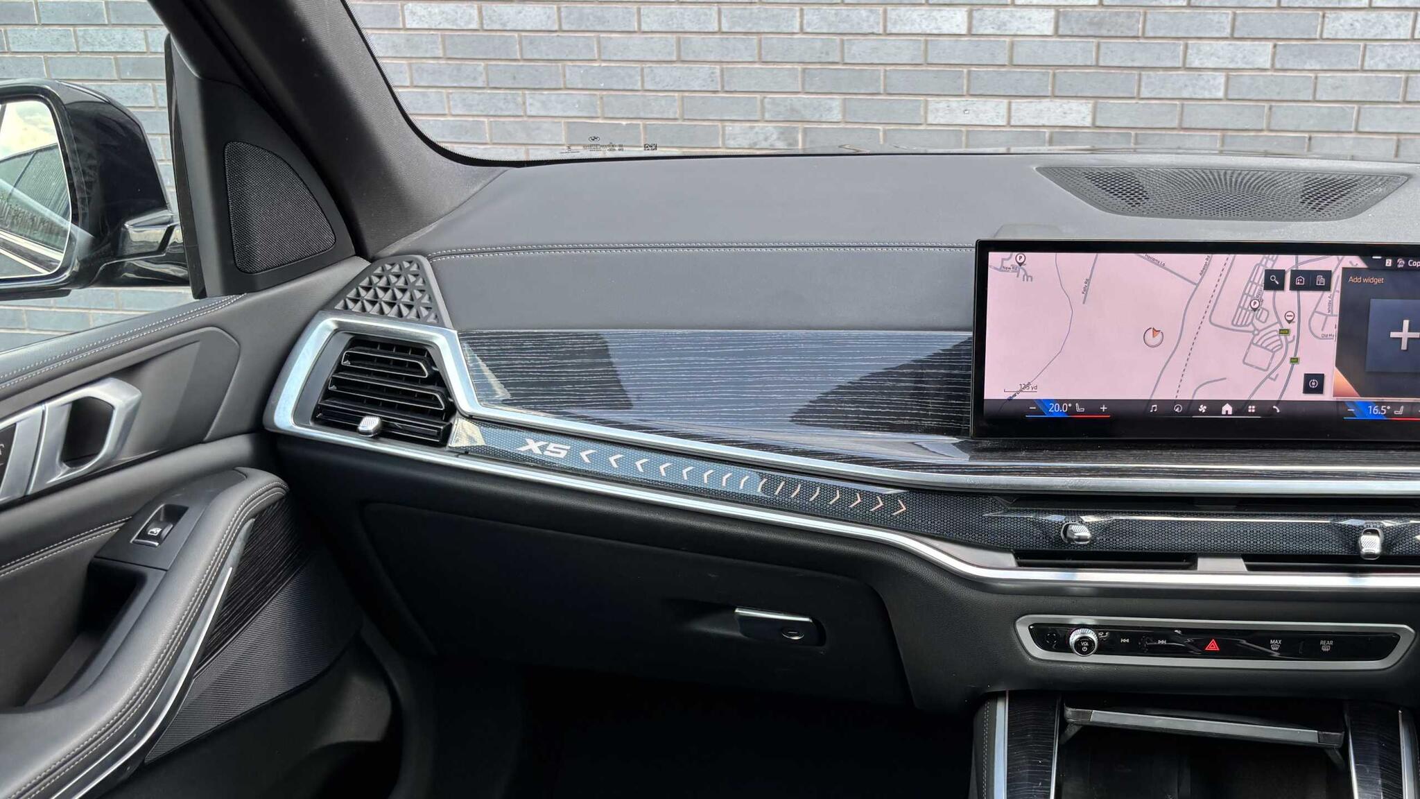 BMW X5 view 6