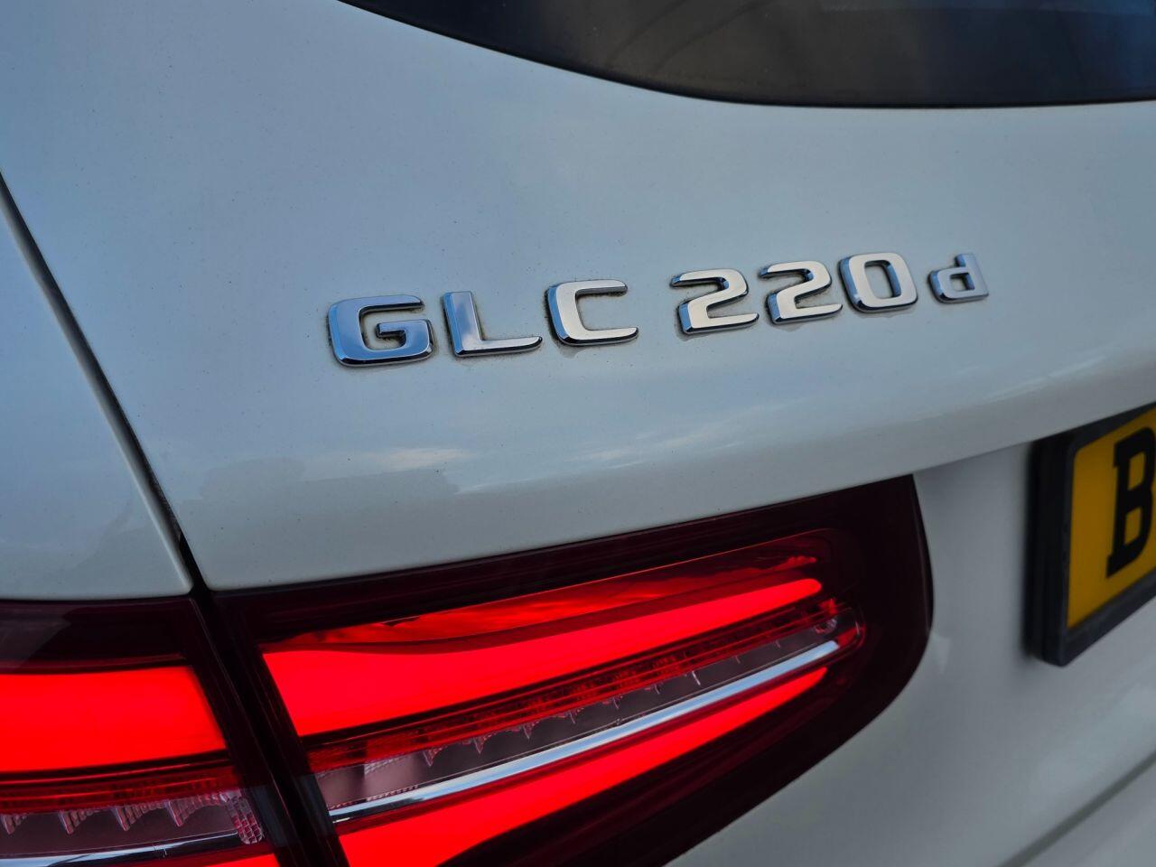 Mercedes-Benz GLC view 26