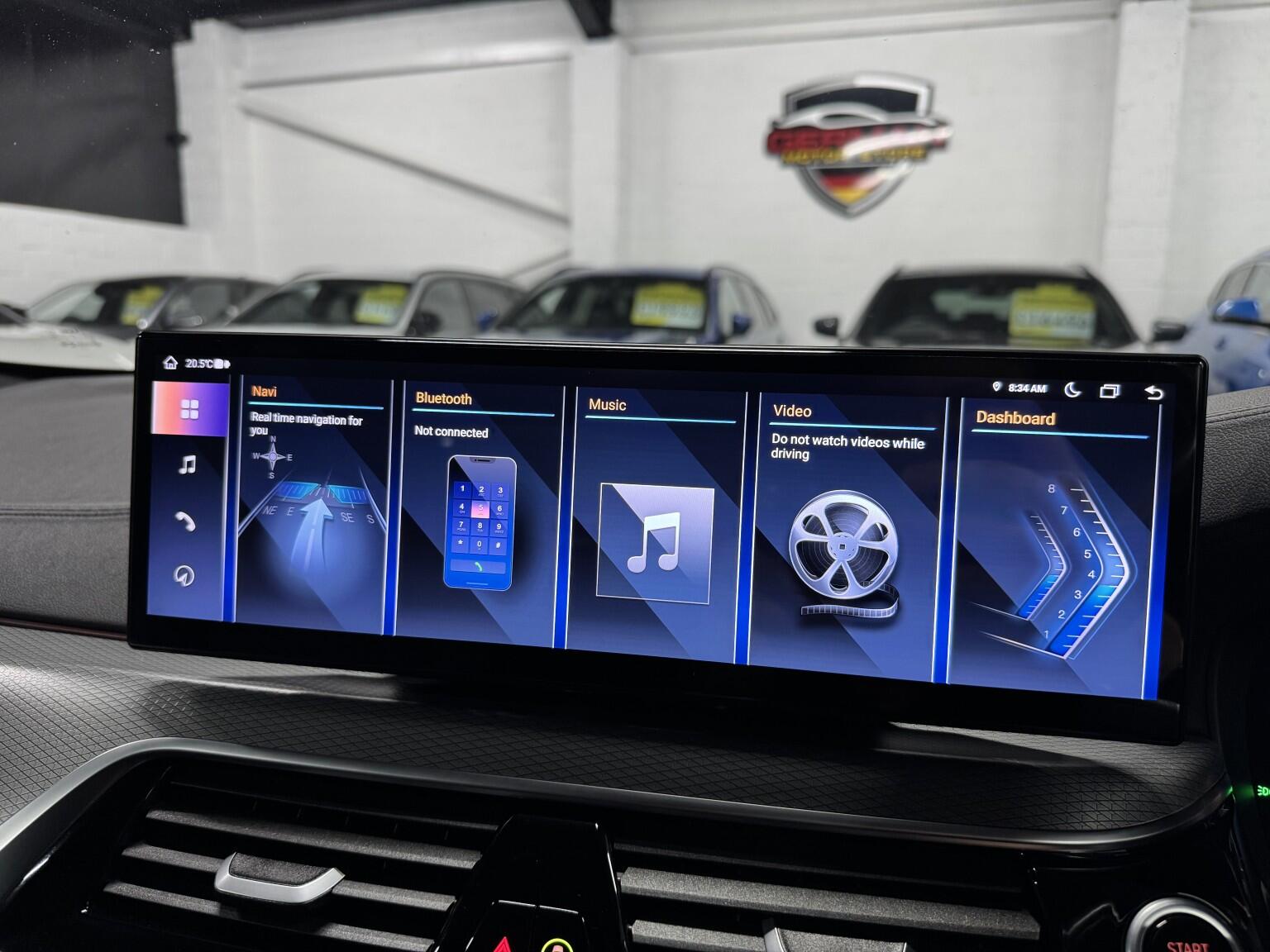 BMW 5 Series view 28
