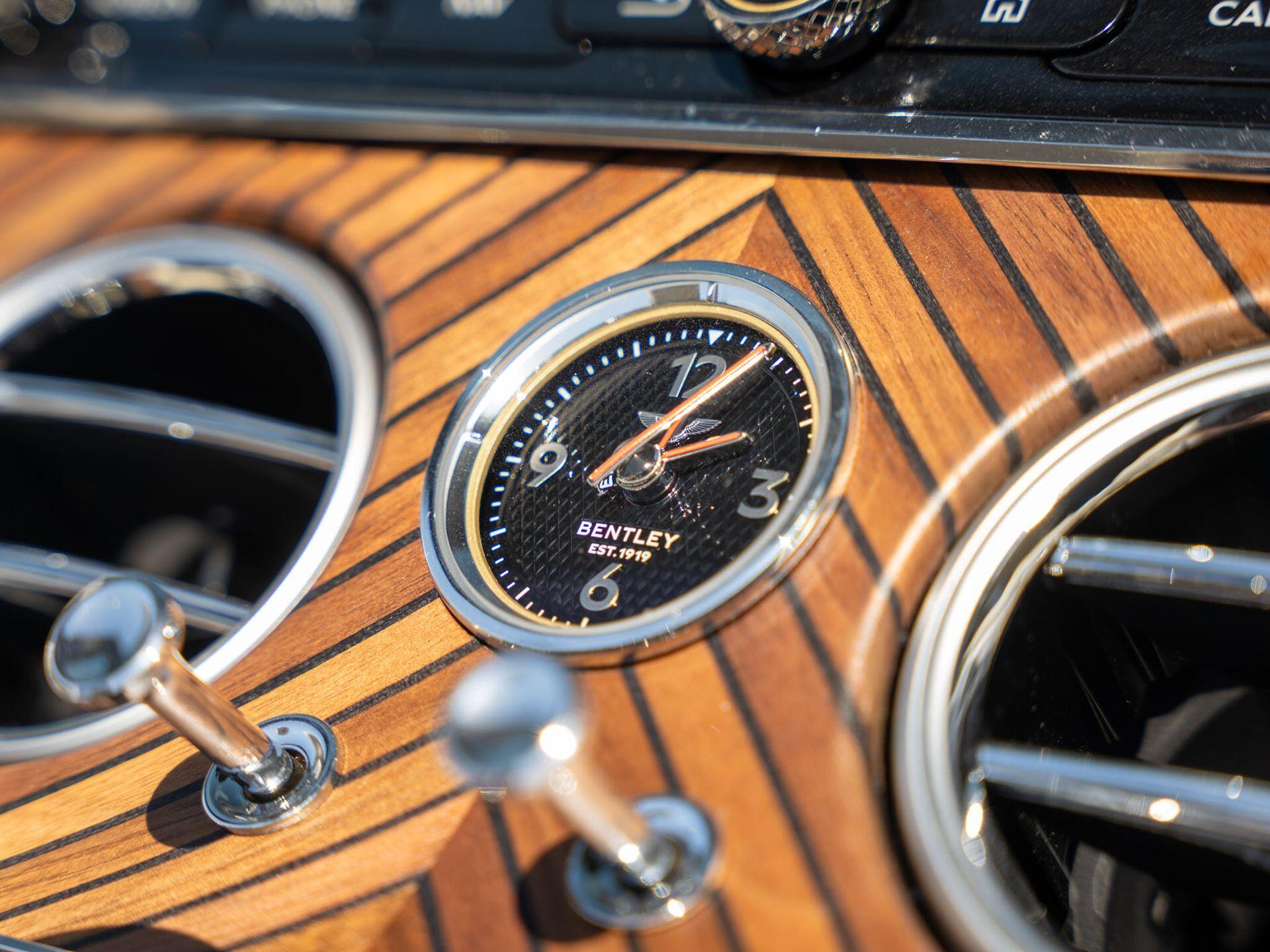 Bentley Continental view 50