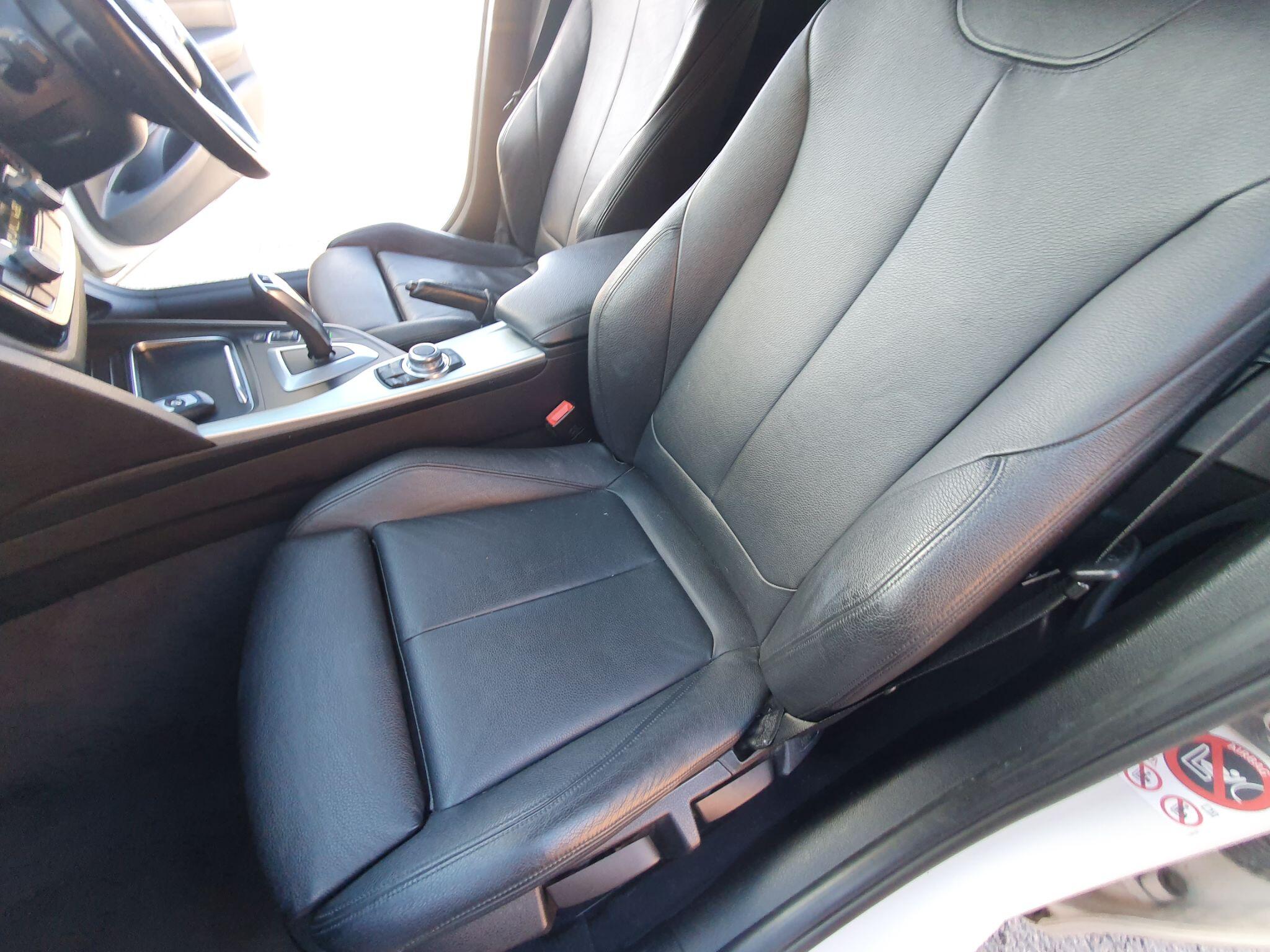 BMW 3 Series view 18