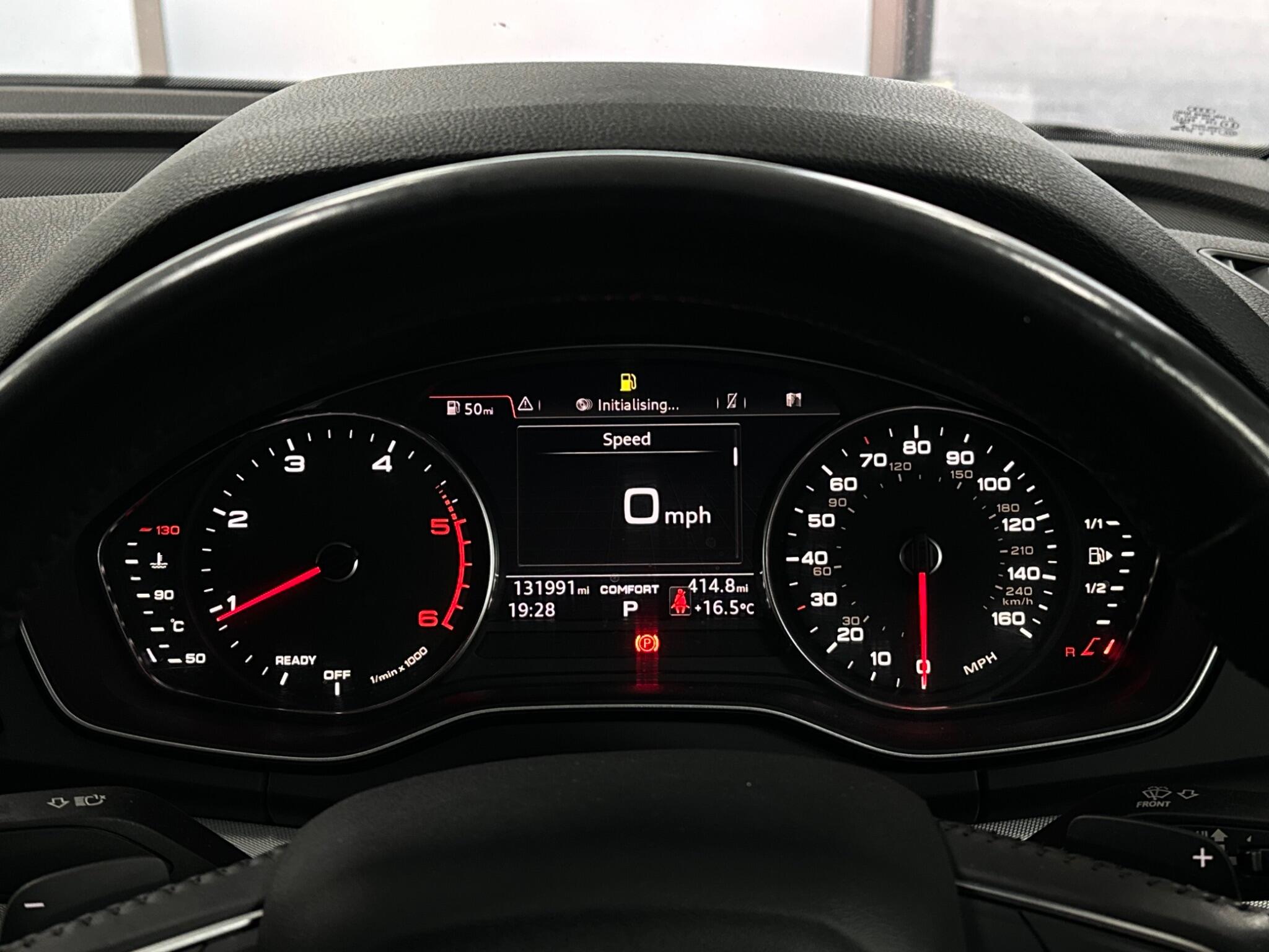 Audi Q5 view 18