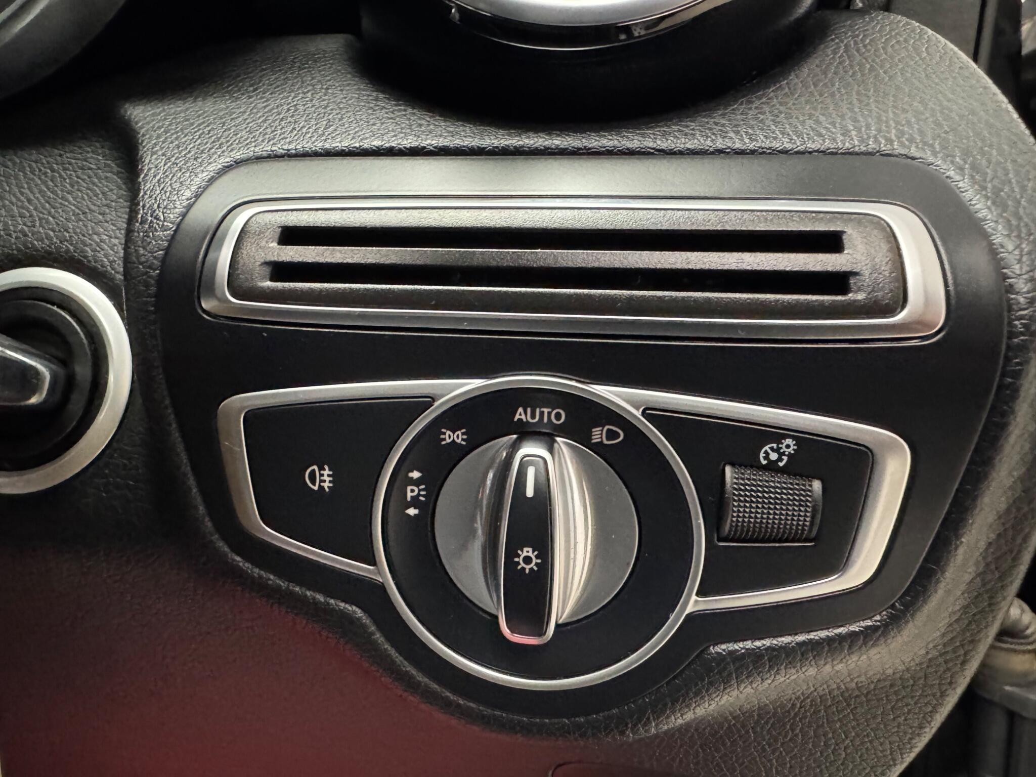 Mercedes-Benz GLC view 14