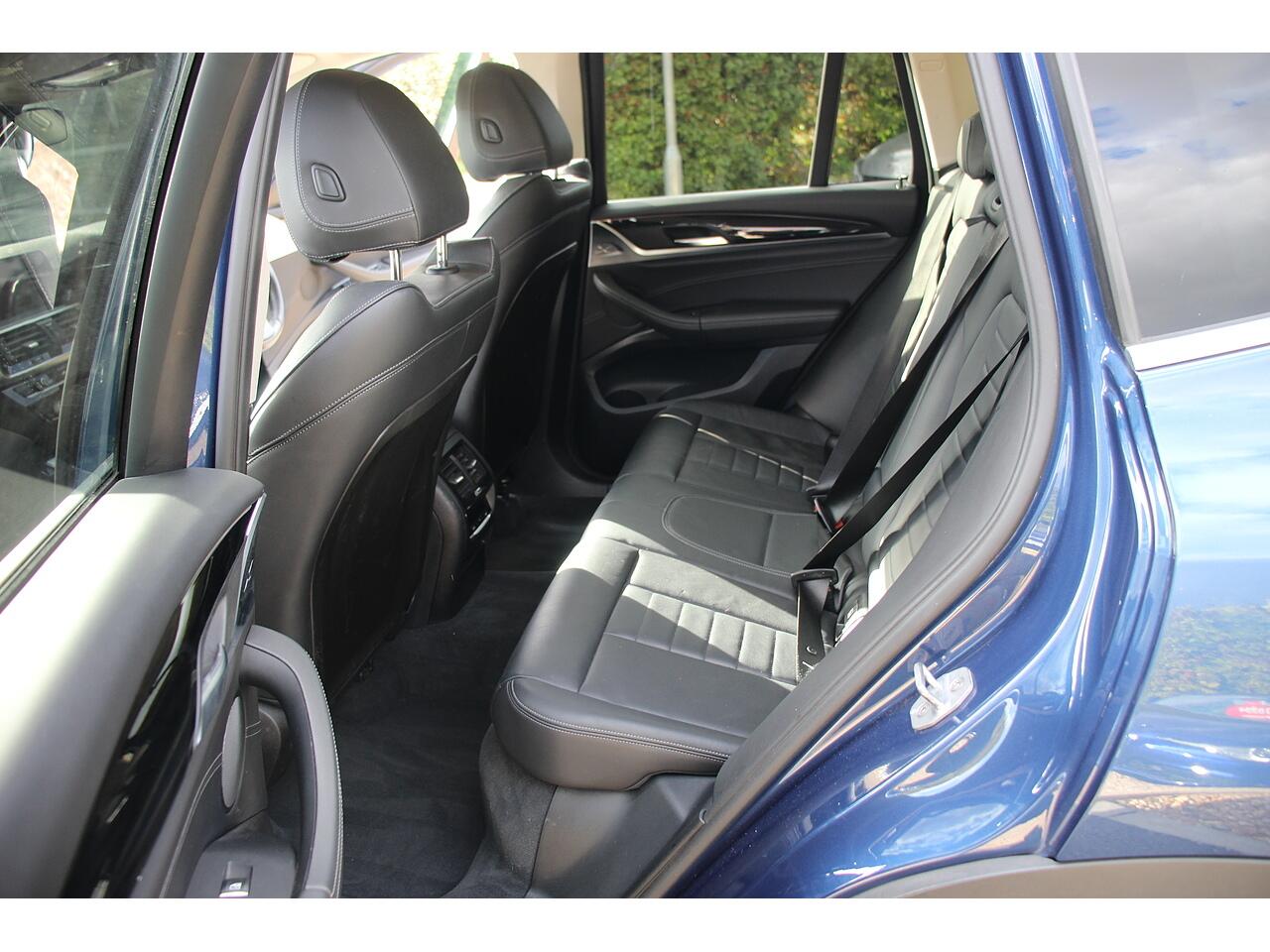 BMW X3 view 17
