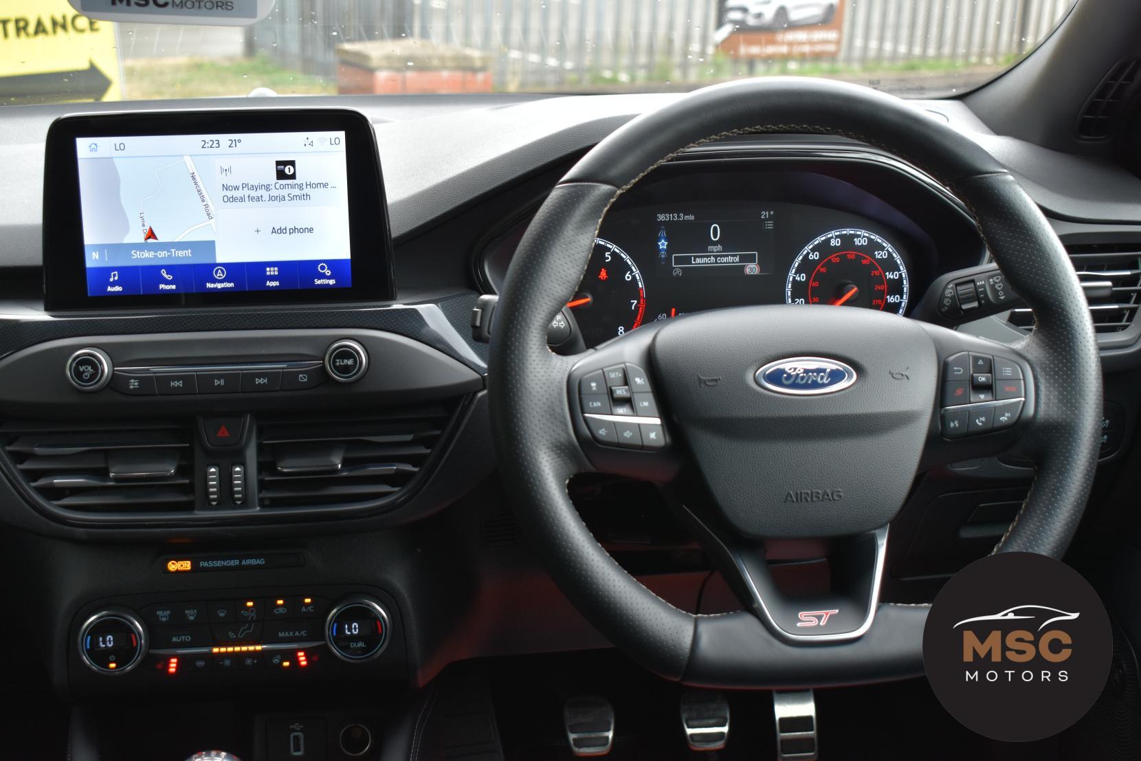 Ford Focus view 45