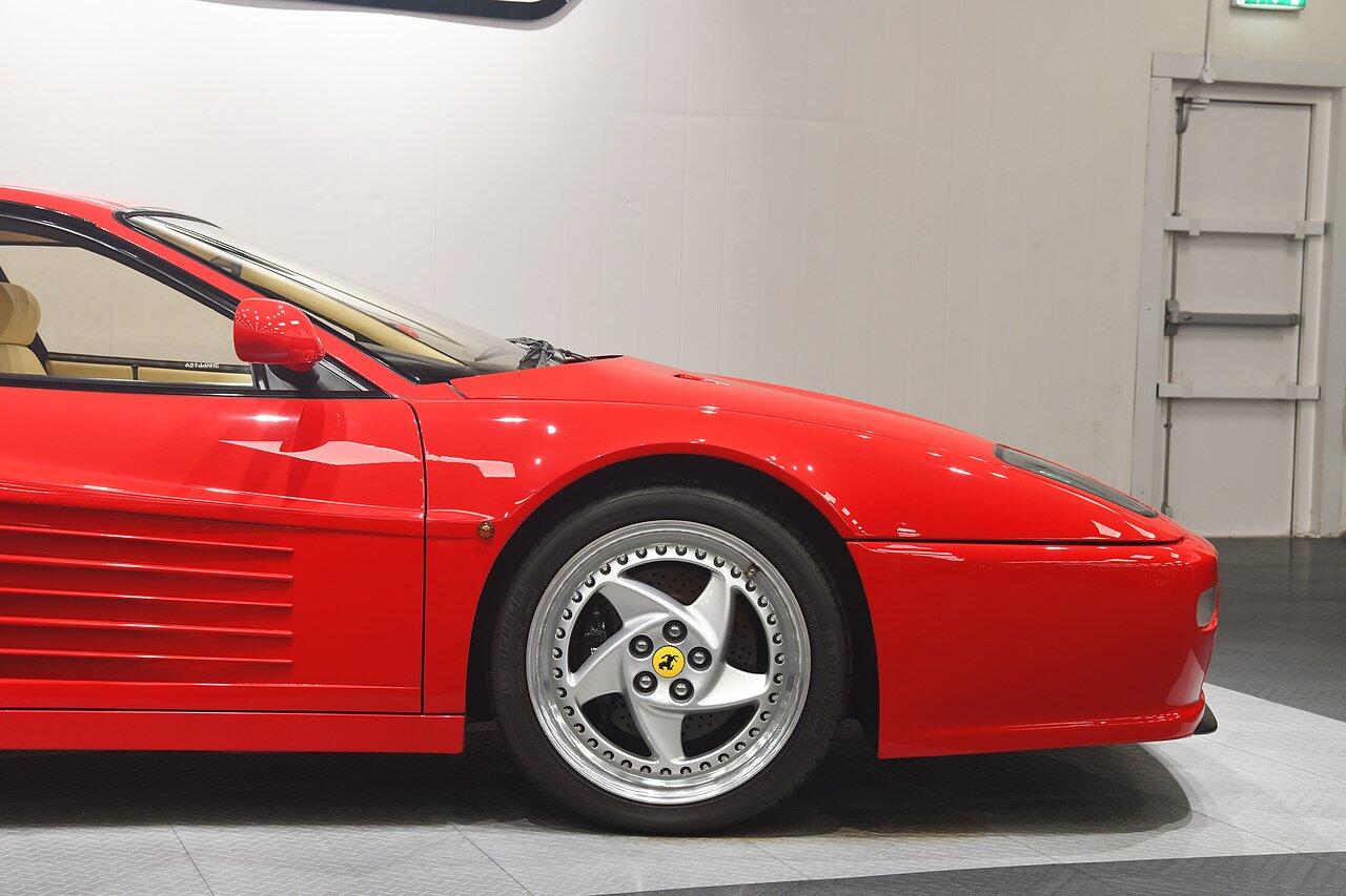Ferrari 512 view 29