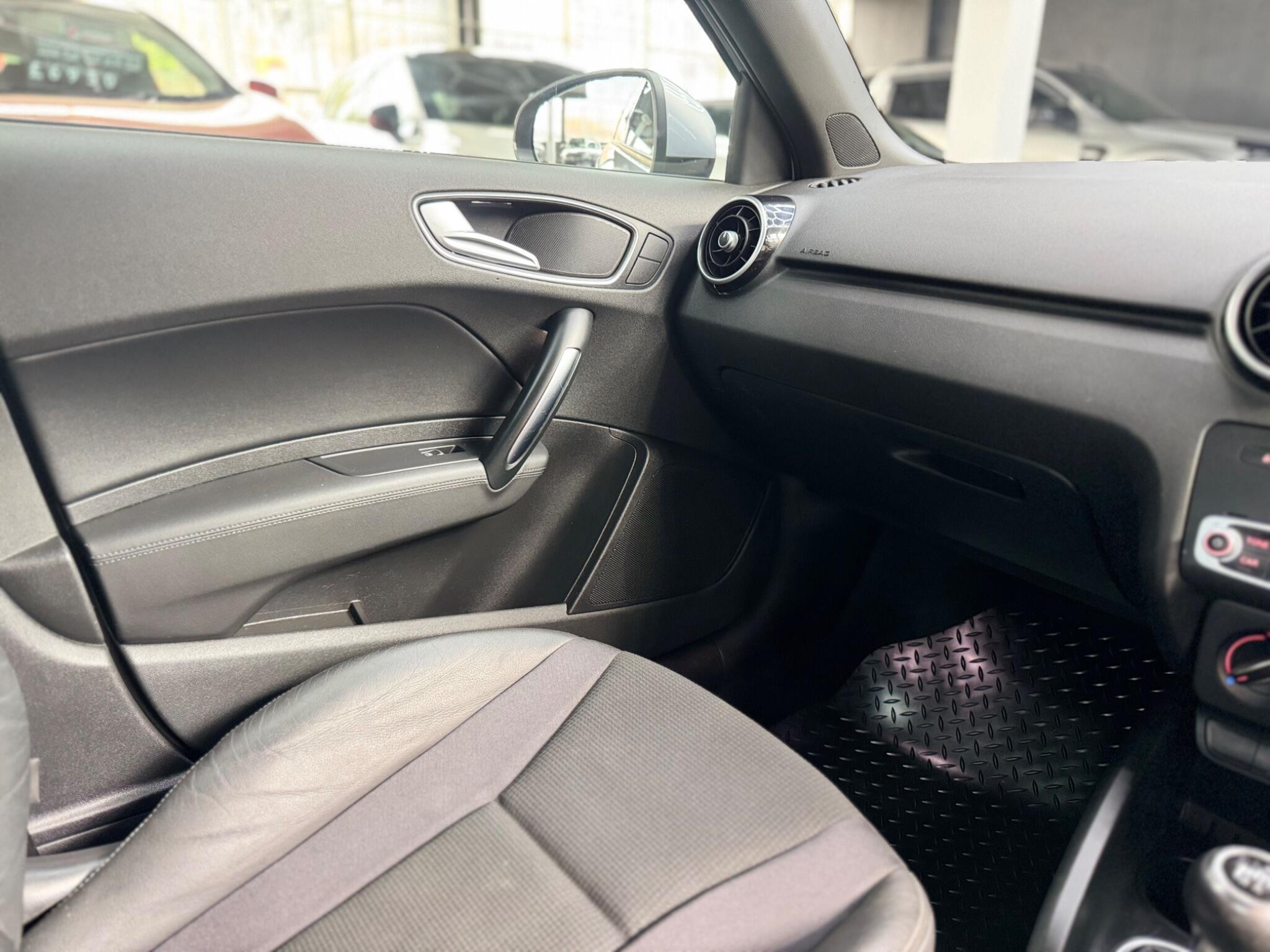 Audi A1 view 38