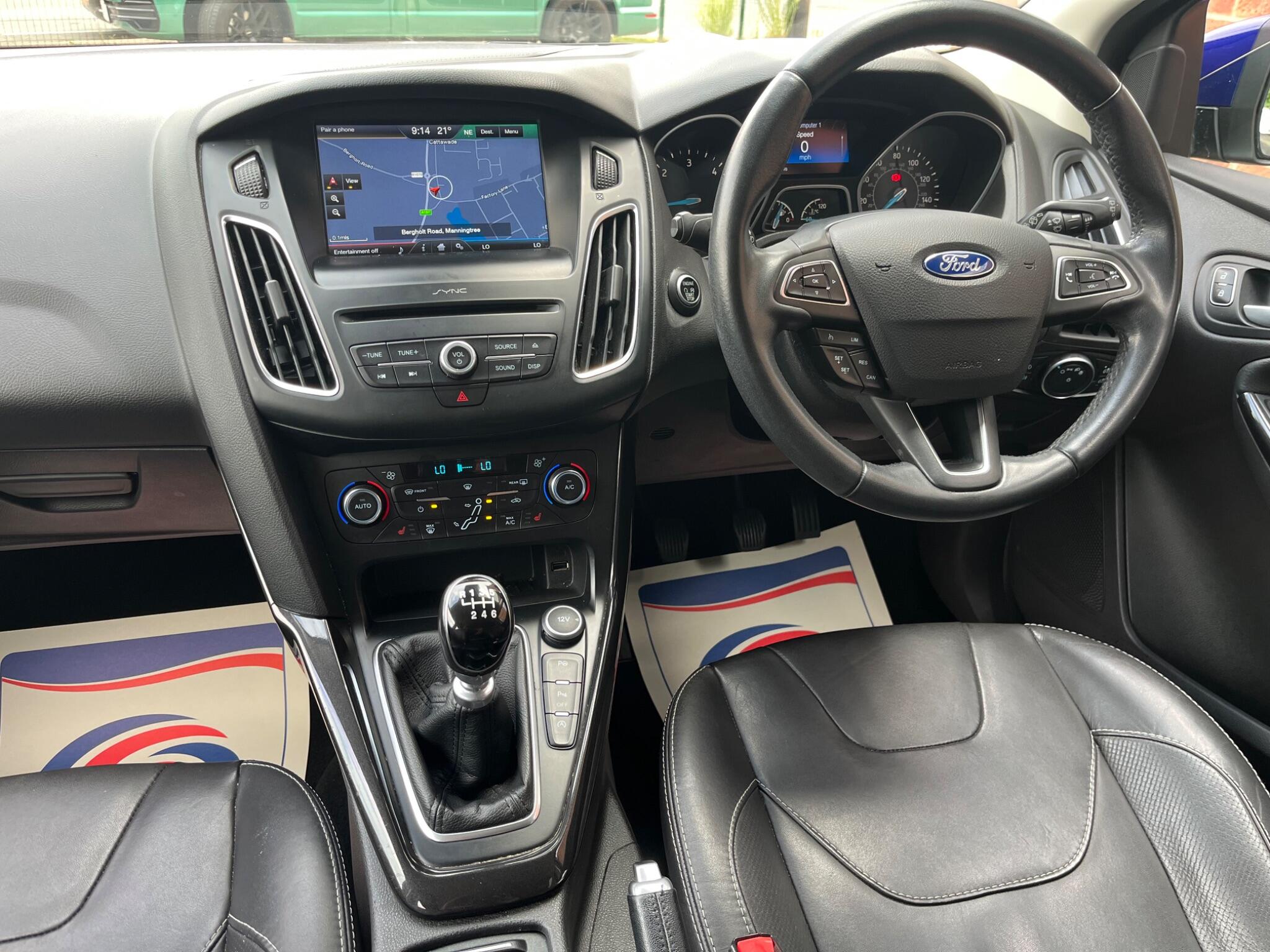 Ford Focus view 4