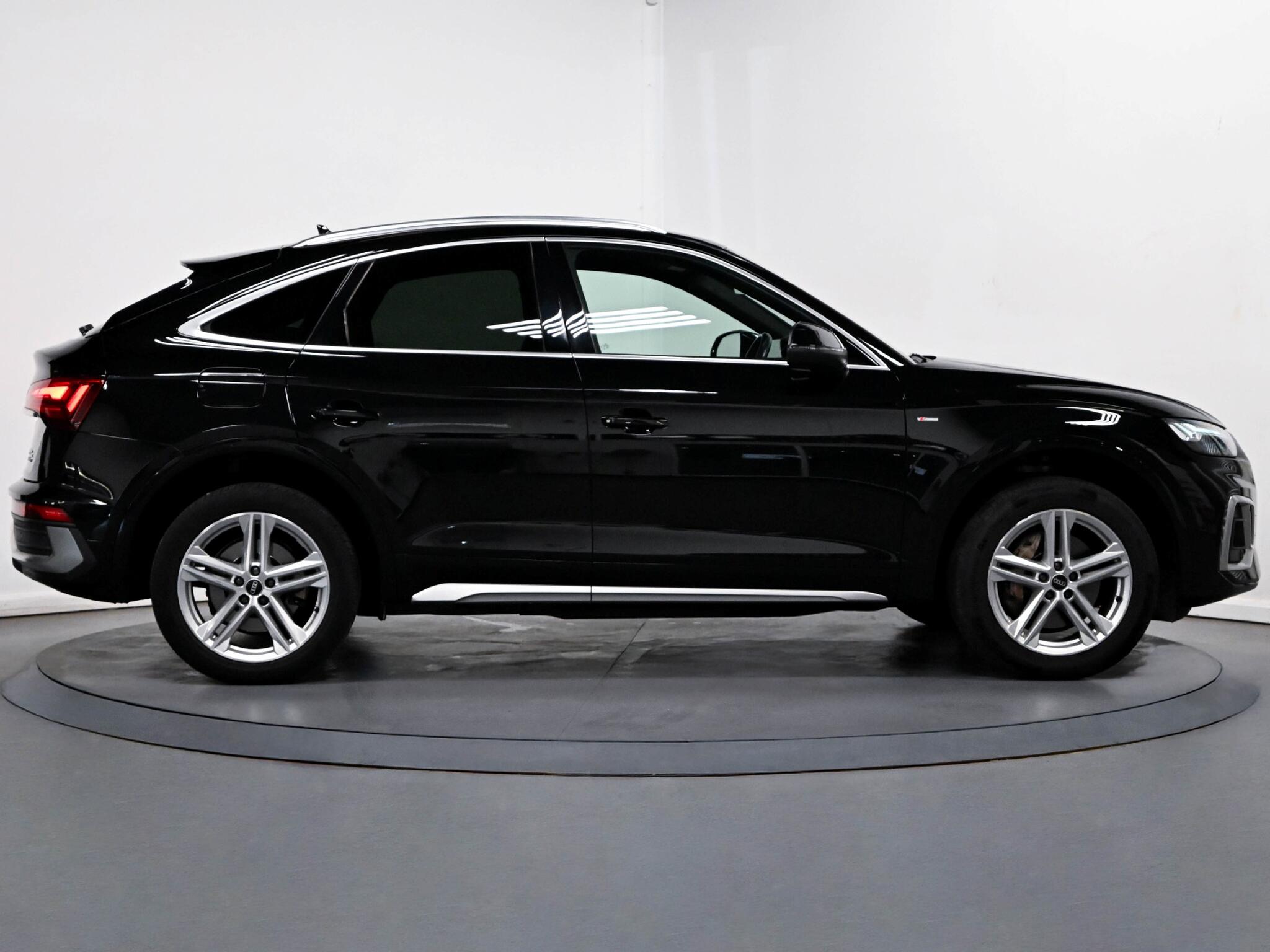 Audi Q5 view 19