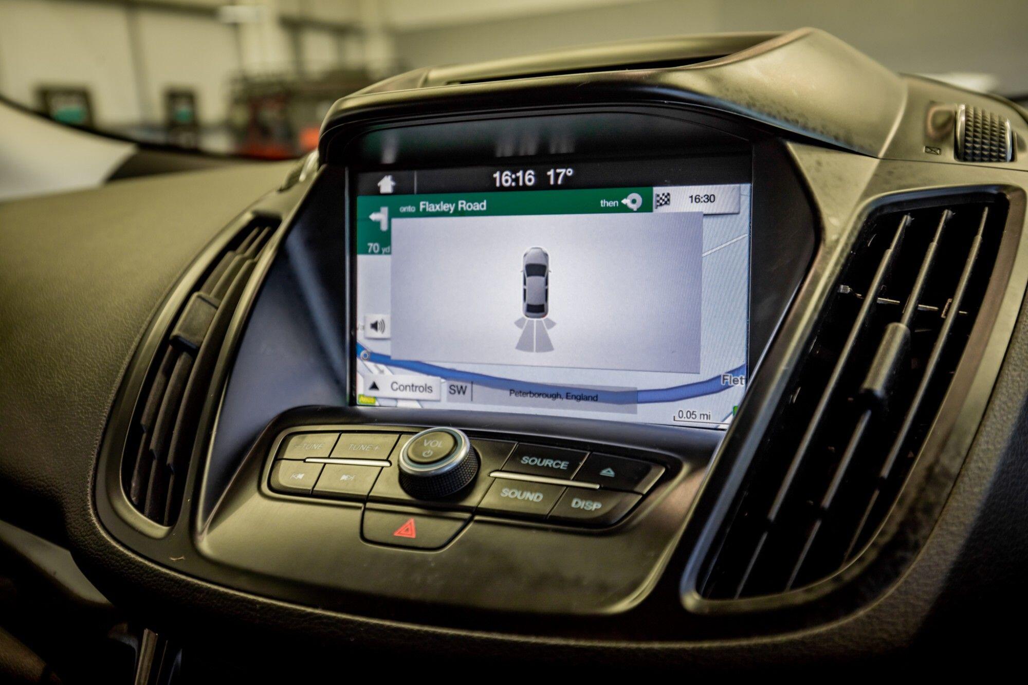 Ford Kuga view 25