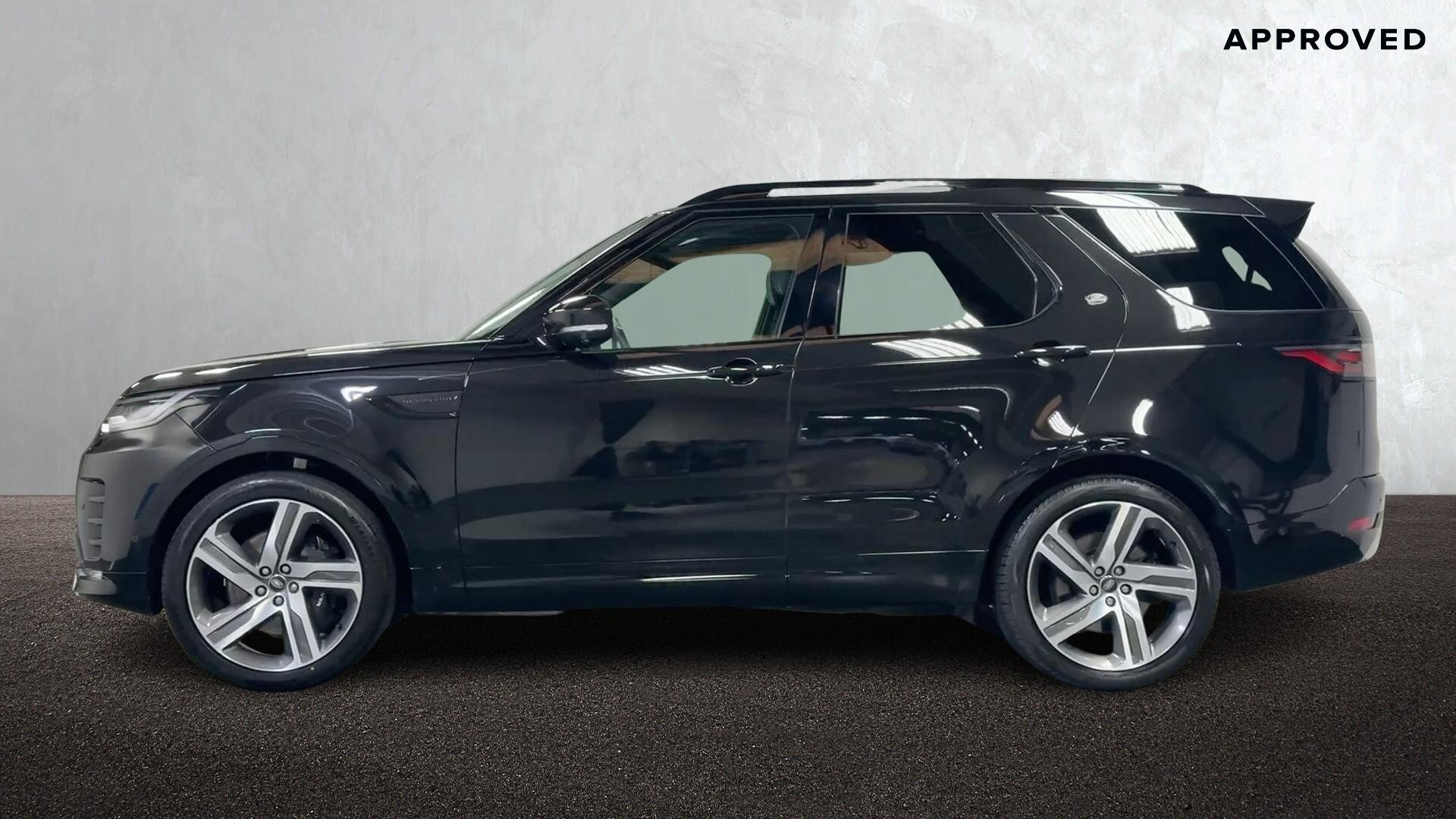 Land Rover Discovery view 30