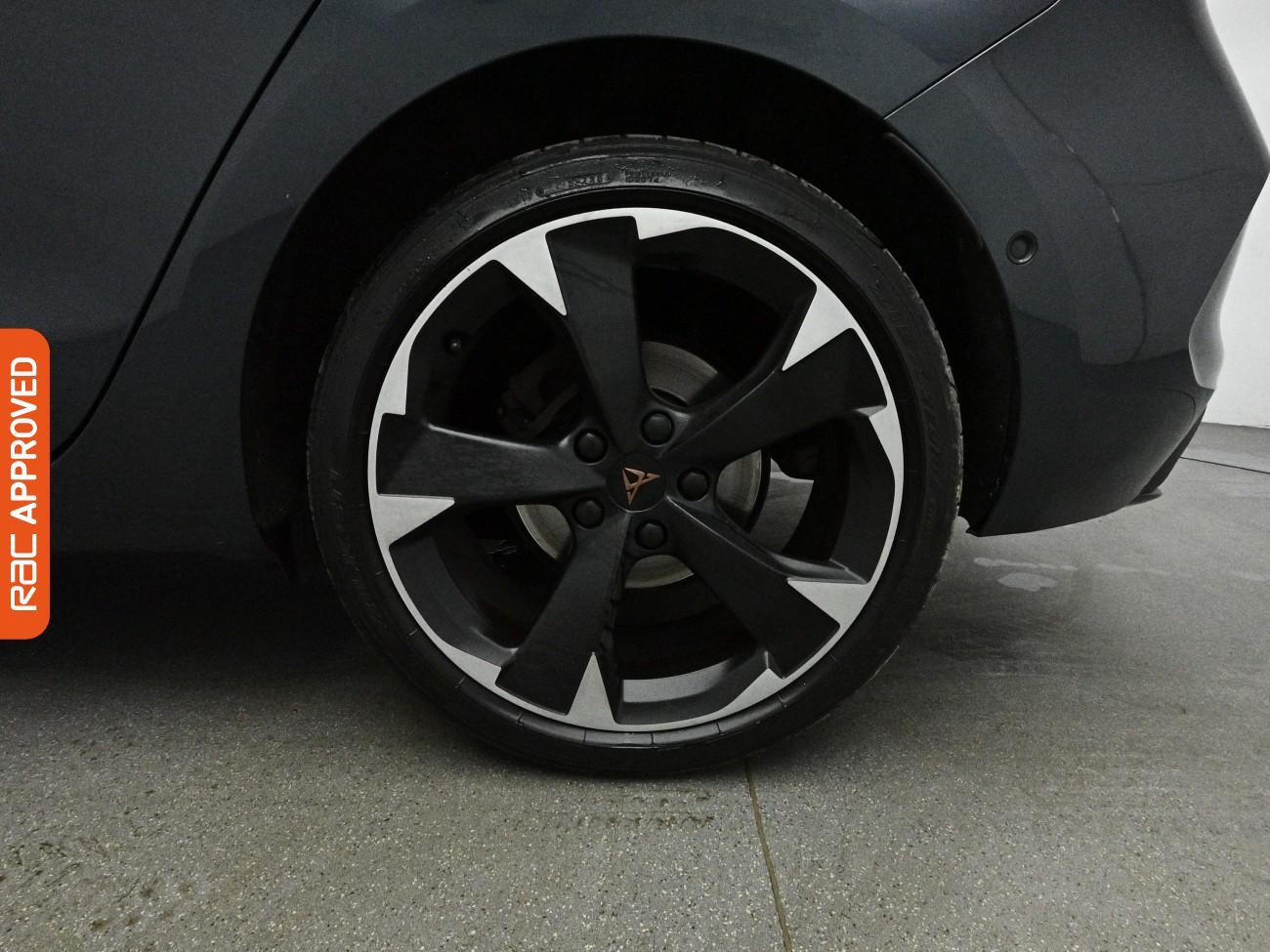 Cupra Leon view 26