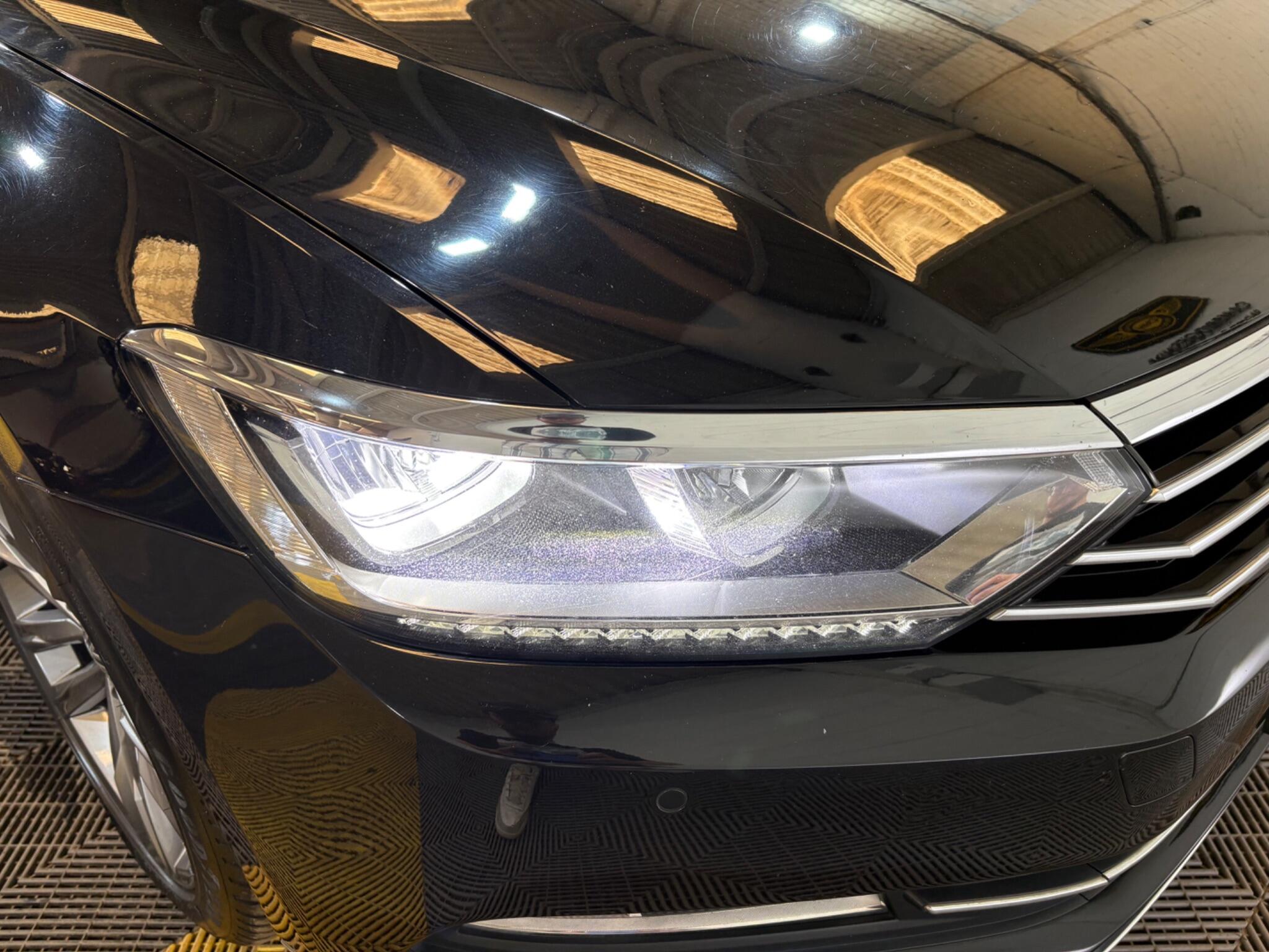 Volkswagen Passat view 46