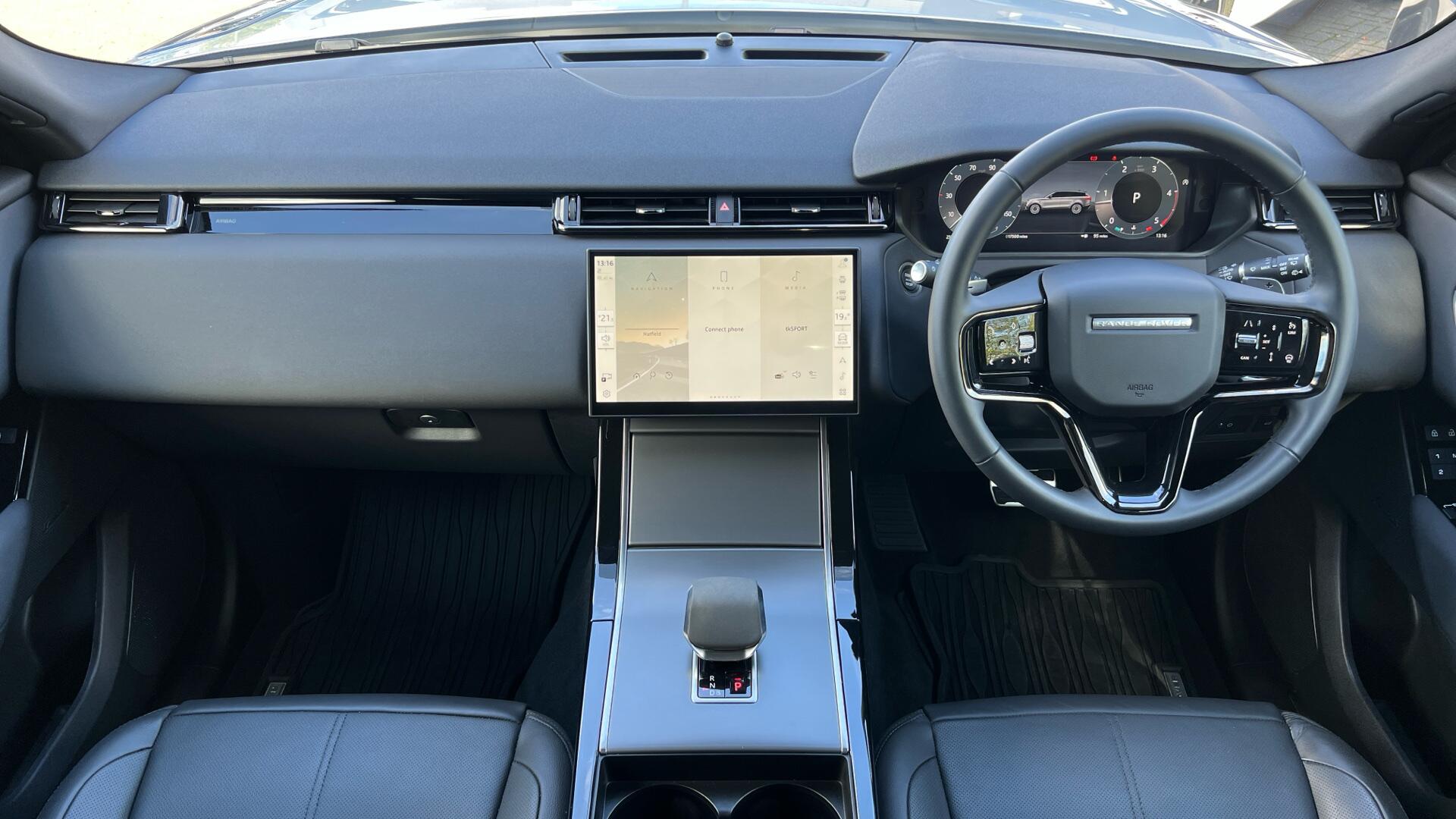 Land Rover Range Rover Velar view 10