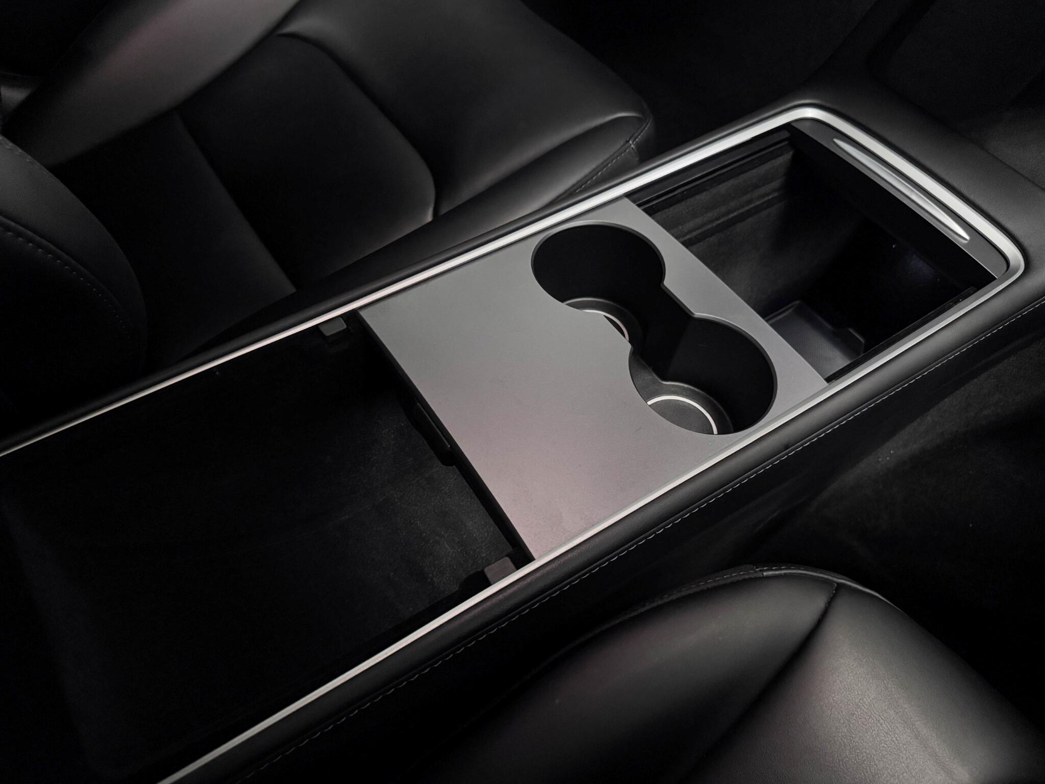 Tesla Model 3 view 30