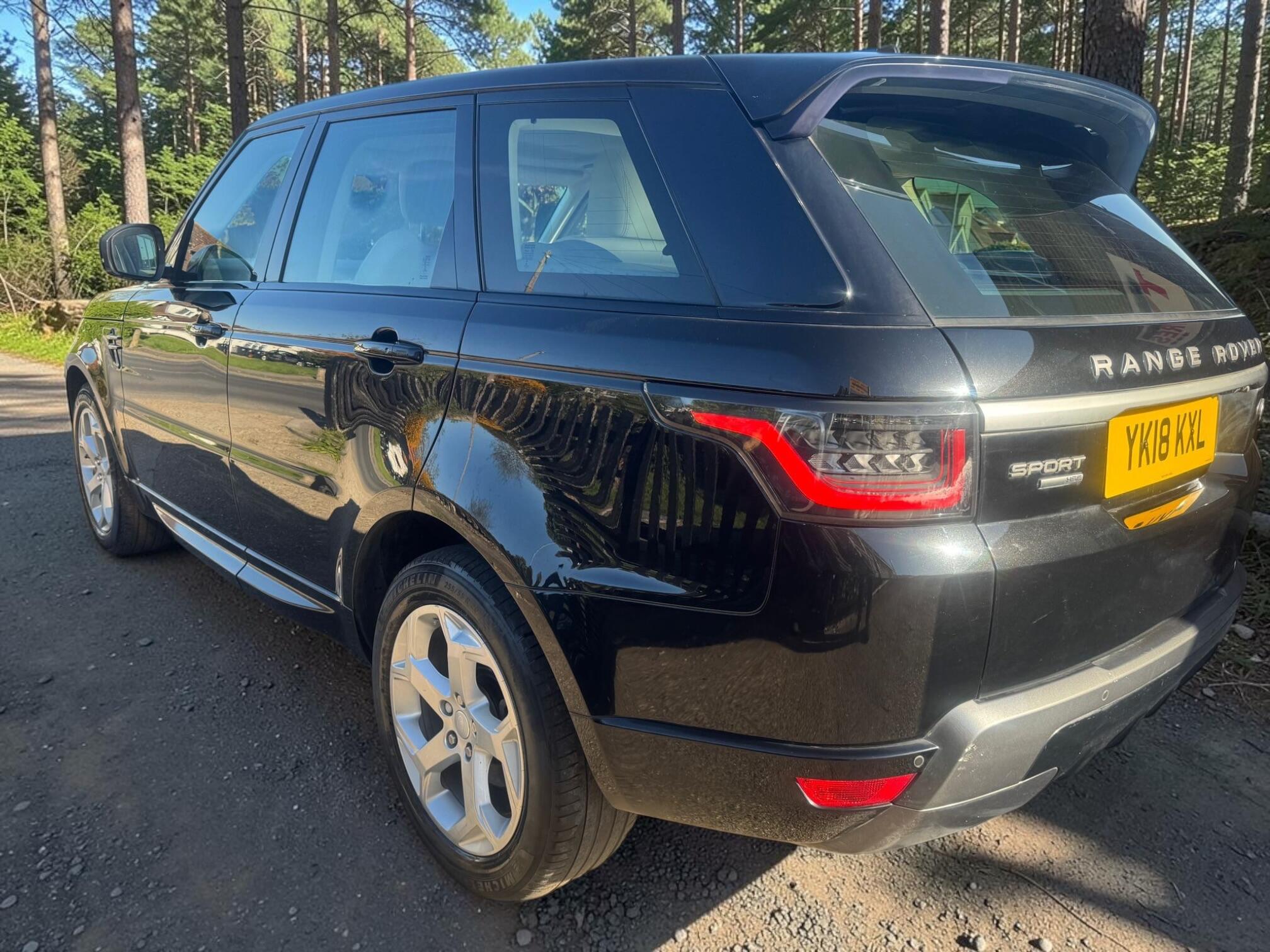 Land Rover Range Rover Sport view 9