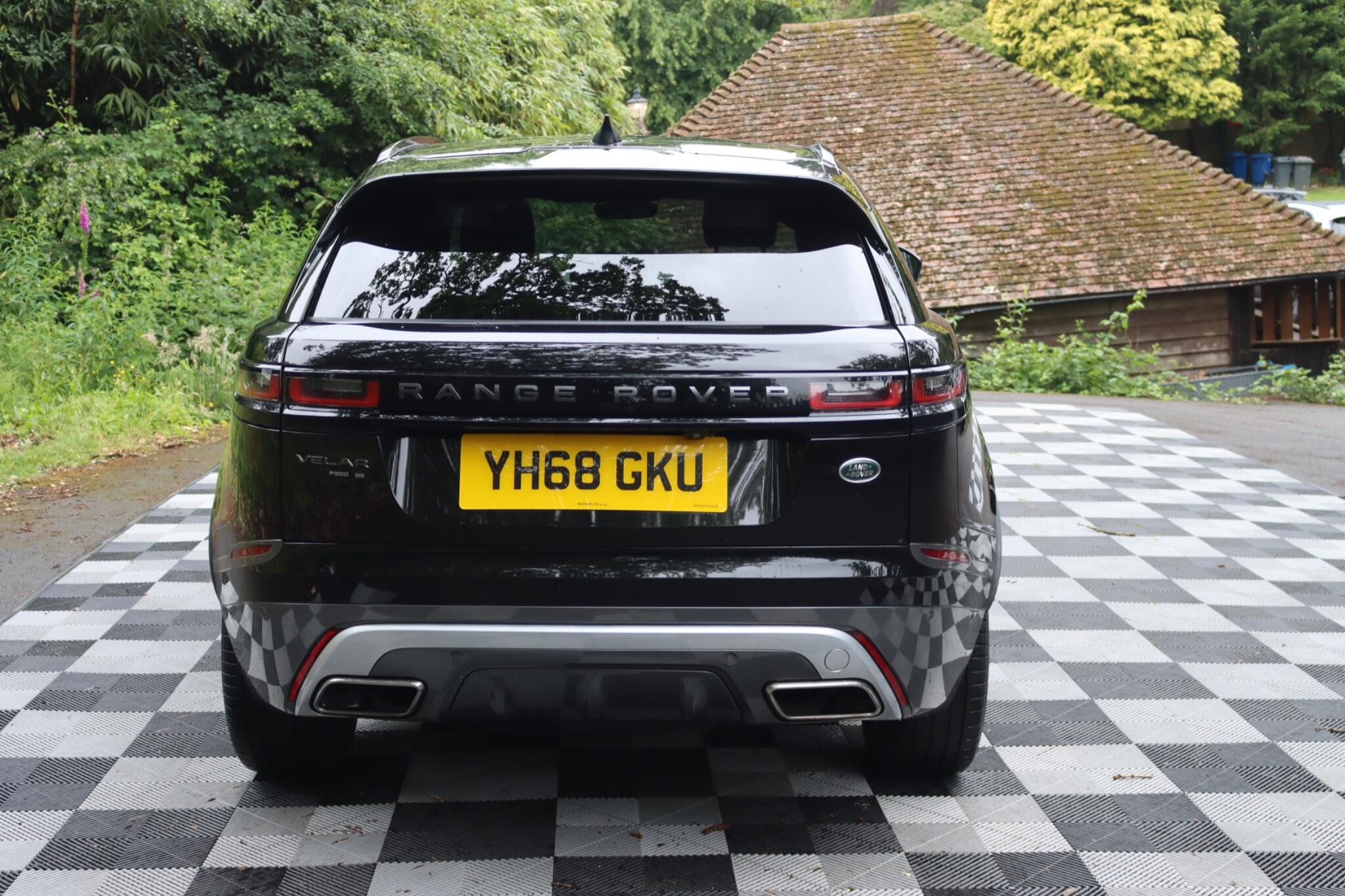 Land Rover Range Rover Velar view 17