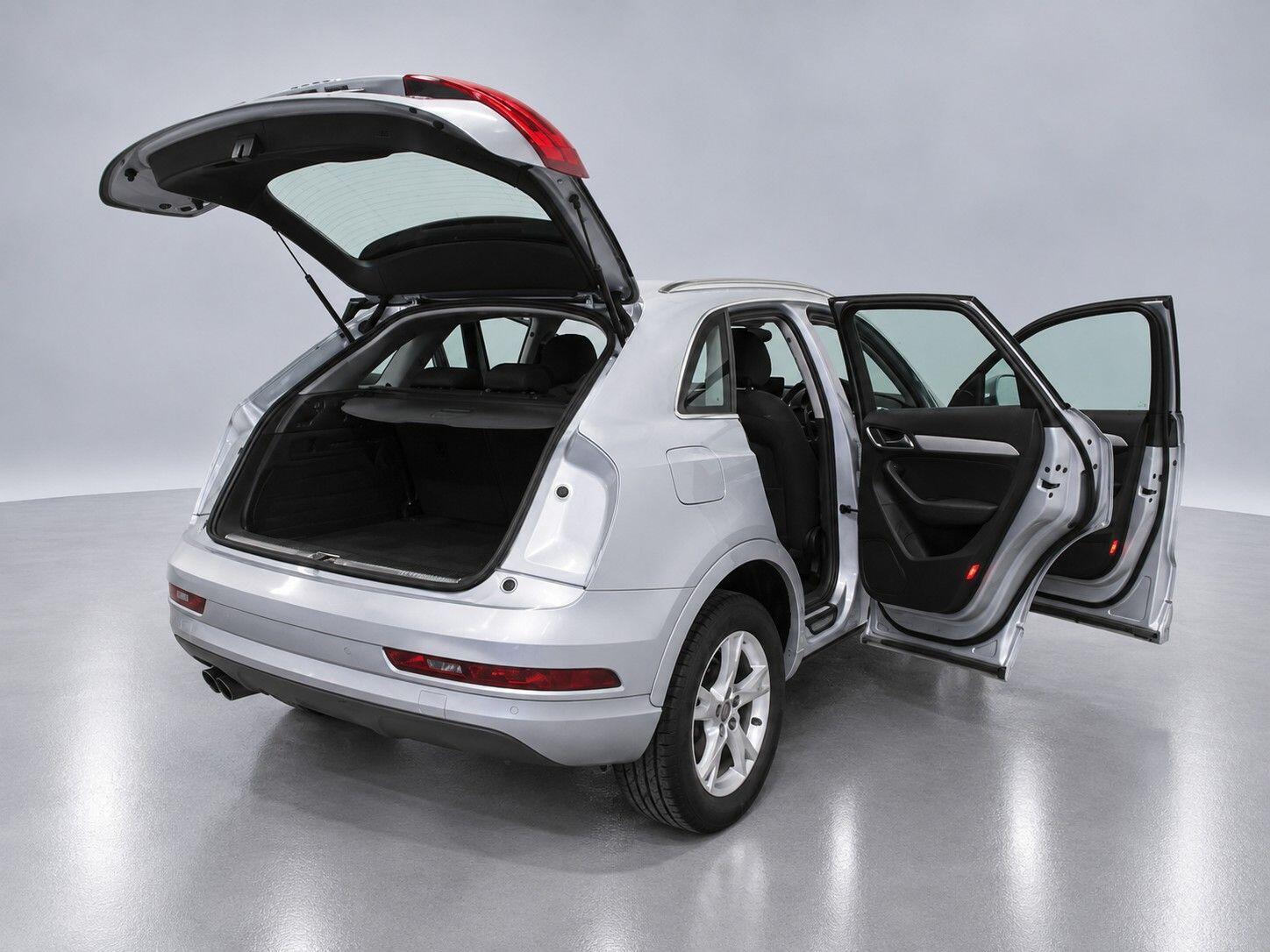 Audi Q3 view 22