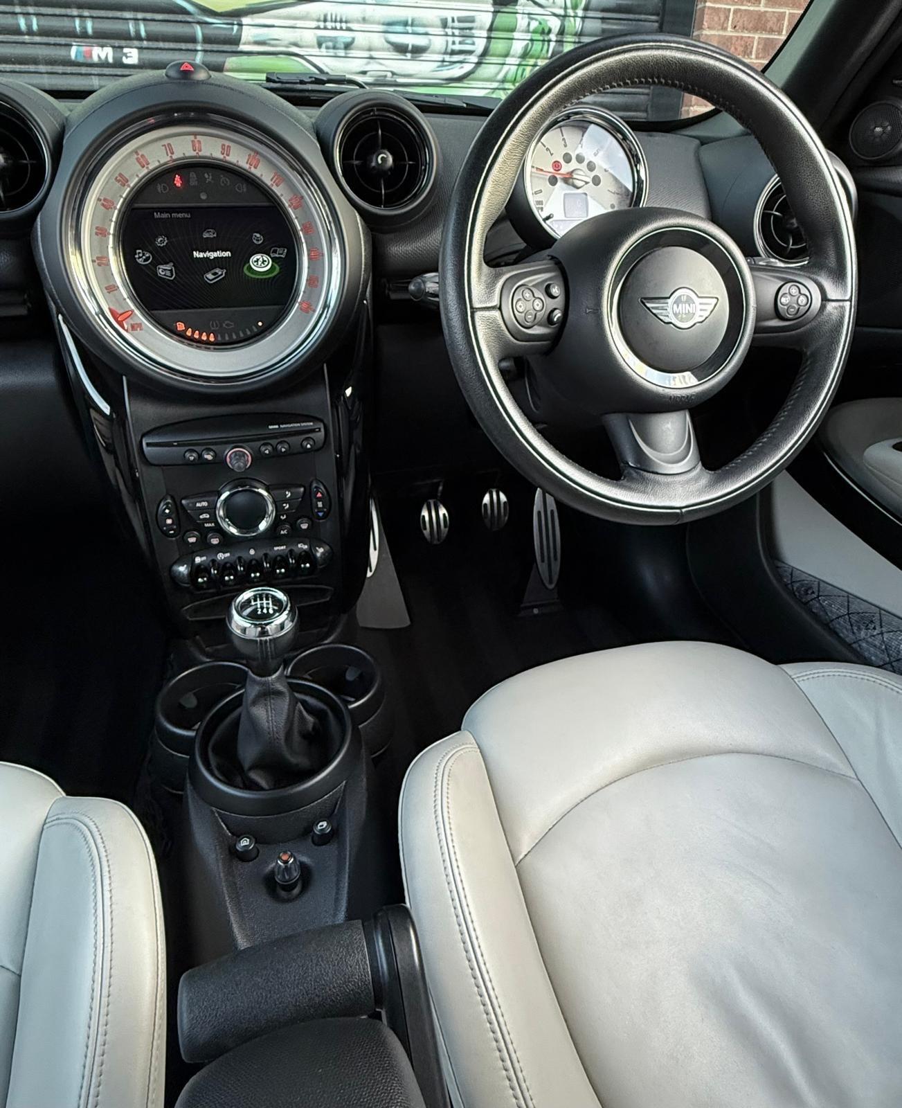 Mini Paceman view 34