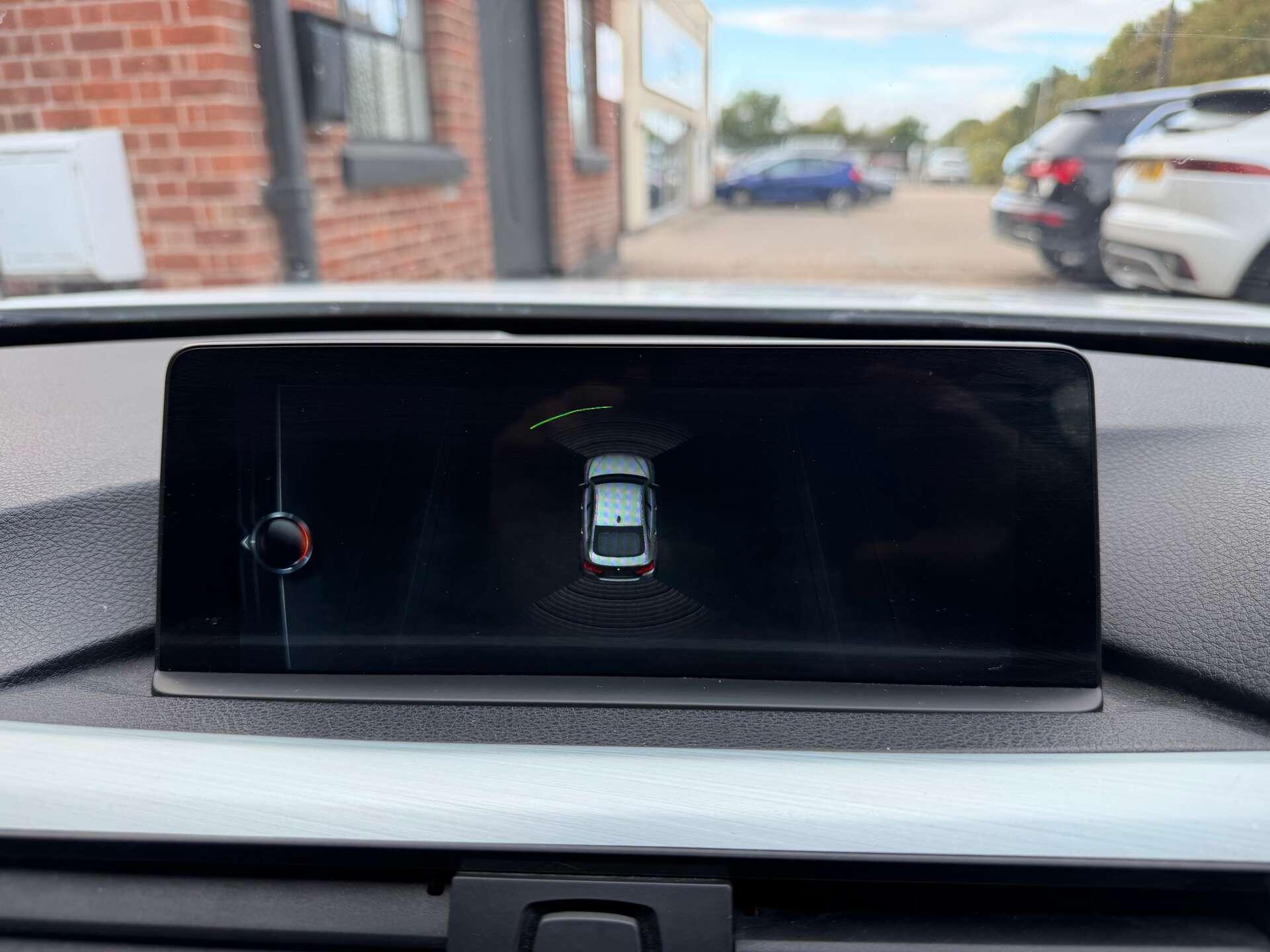 BMW 4 Series view 34