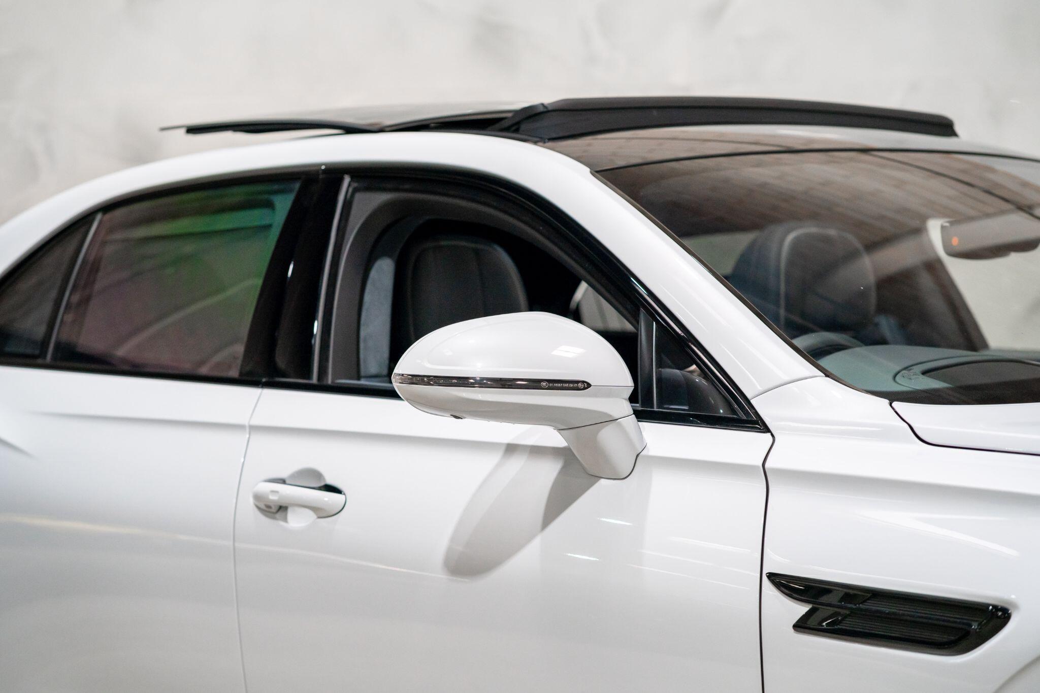 Bentley Flying Spur view 50