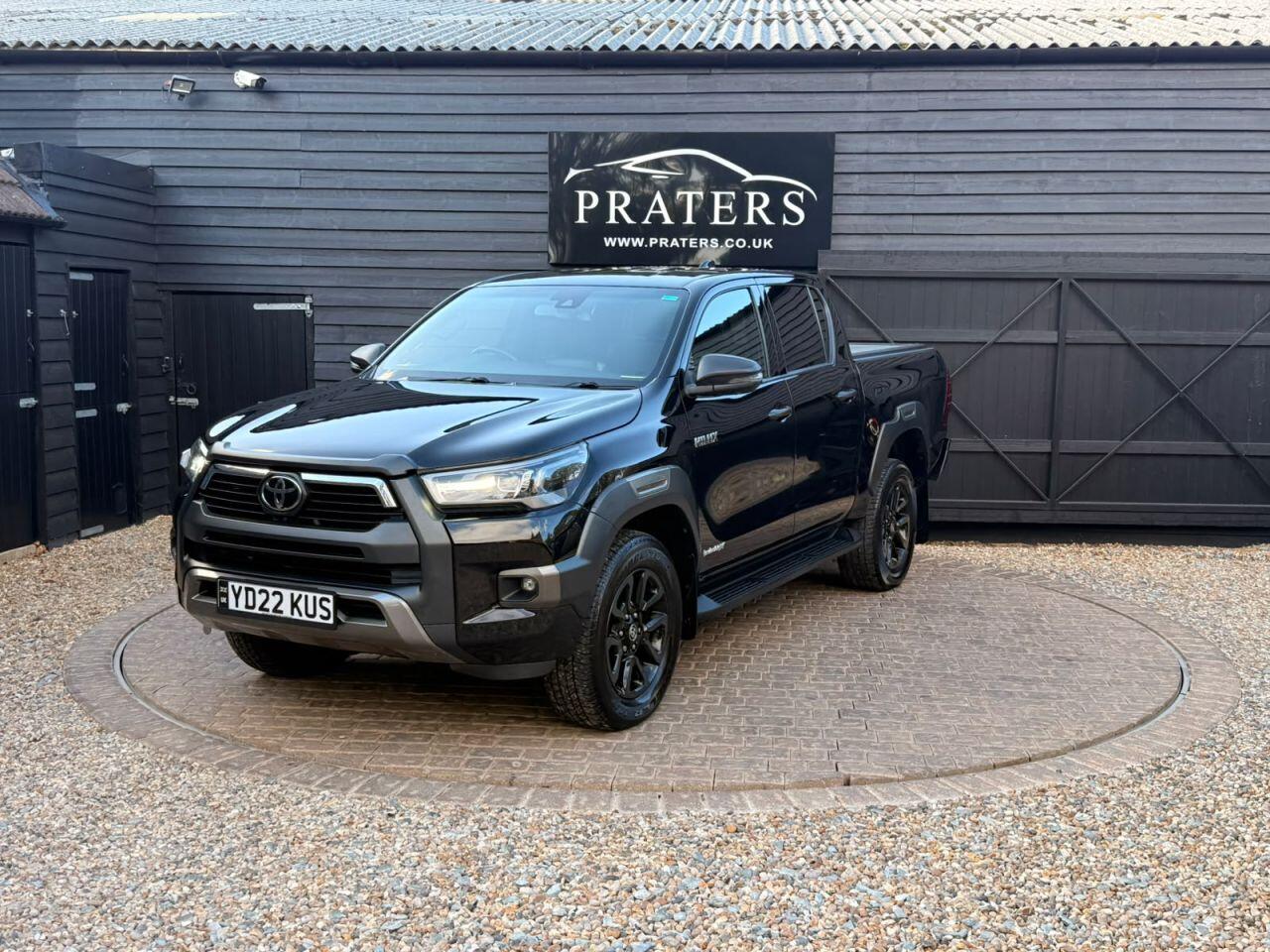 Toyota Hilux view 2