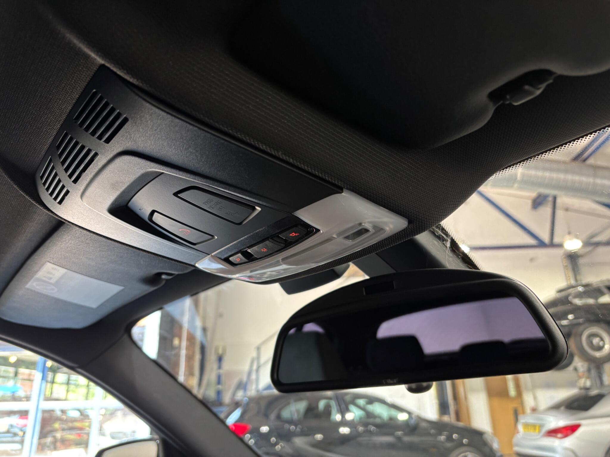 BMW 1 Series view 50