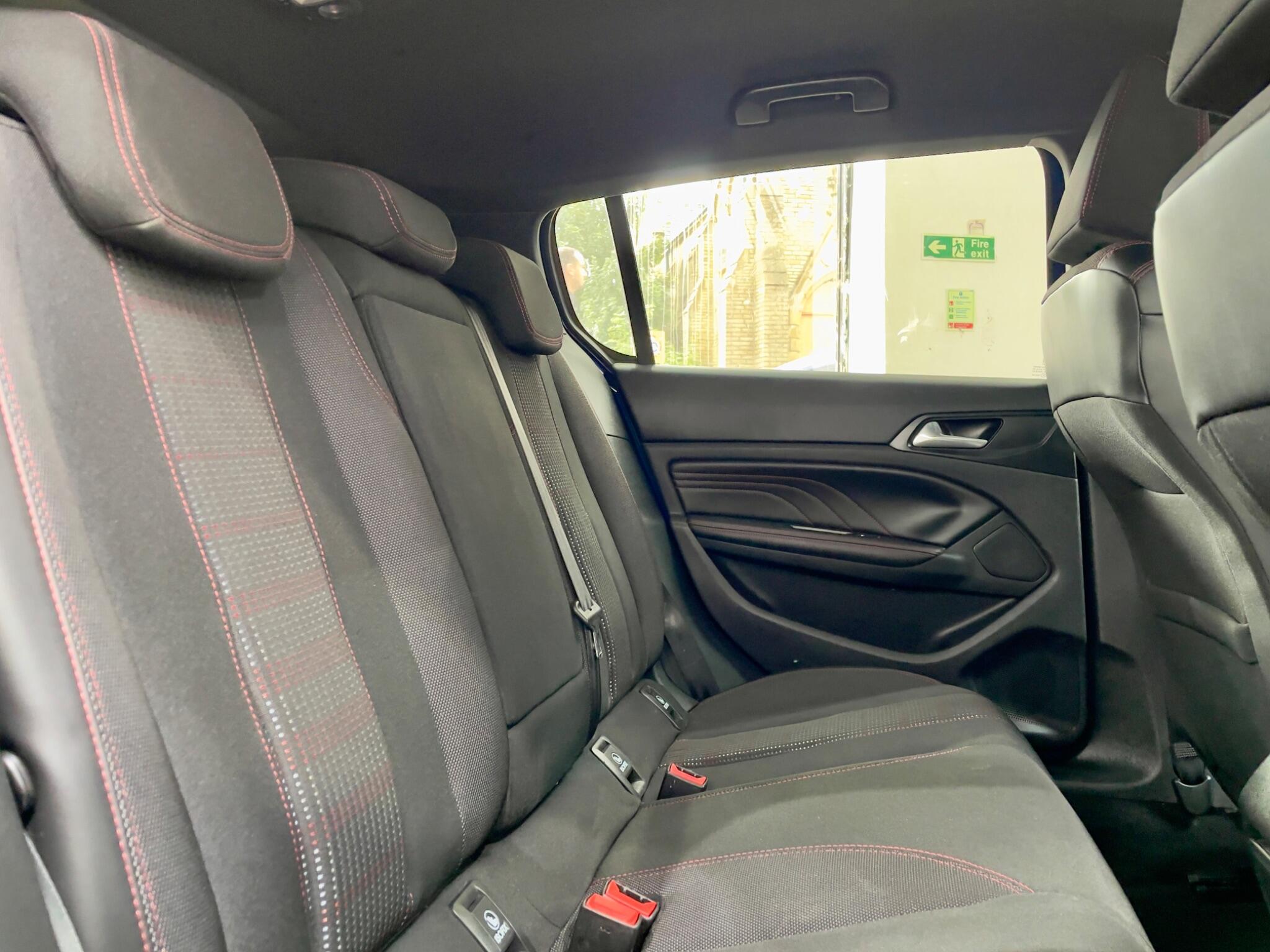 Peugeot 308 view 40