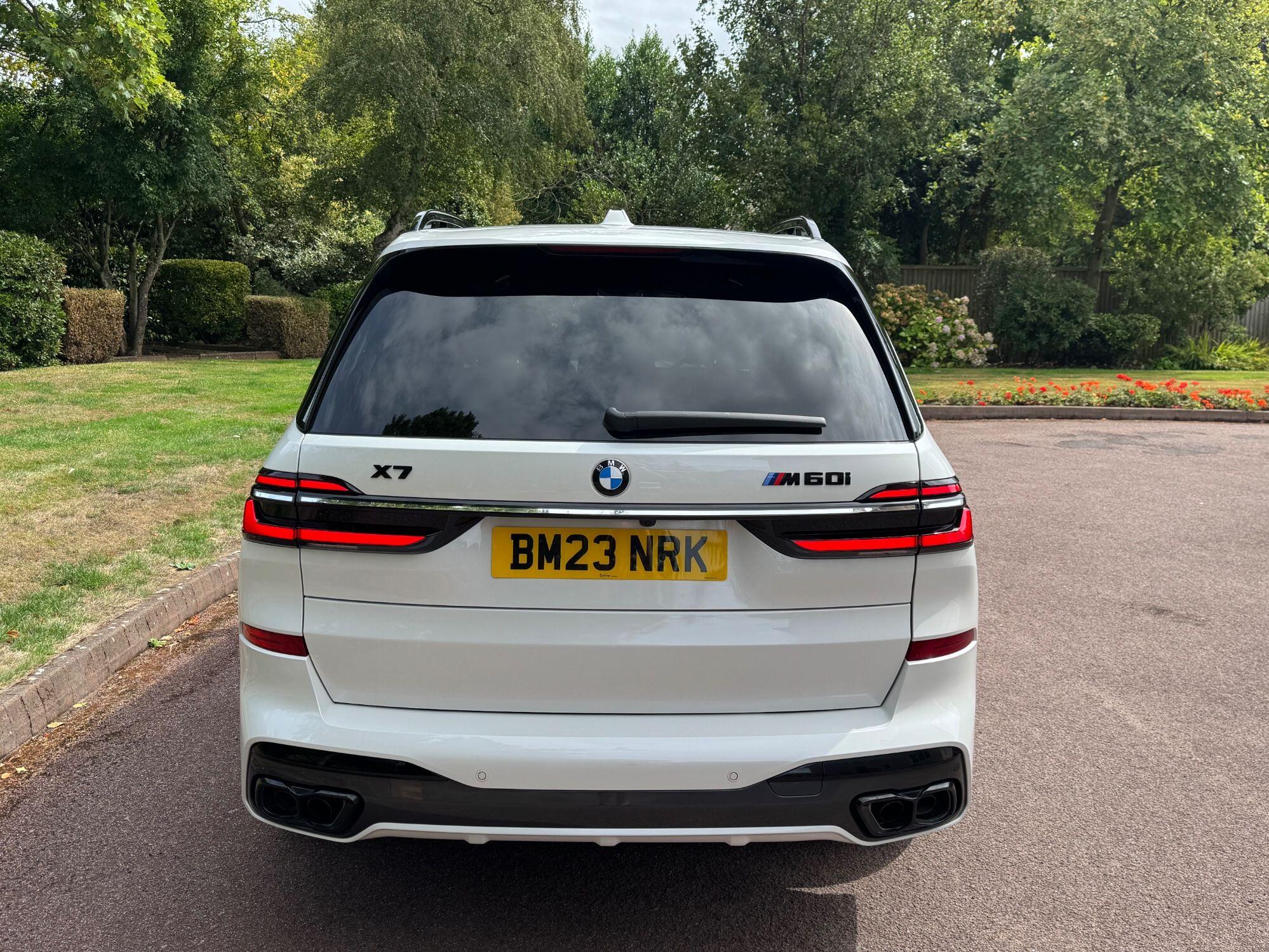 BMW X7 view 13