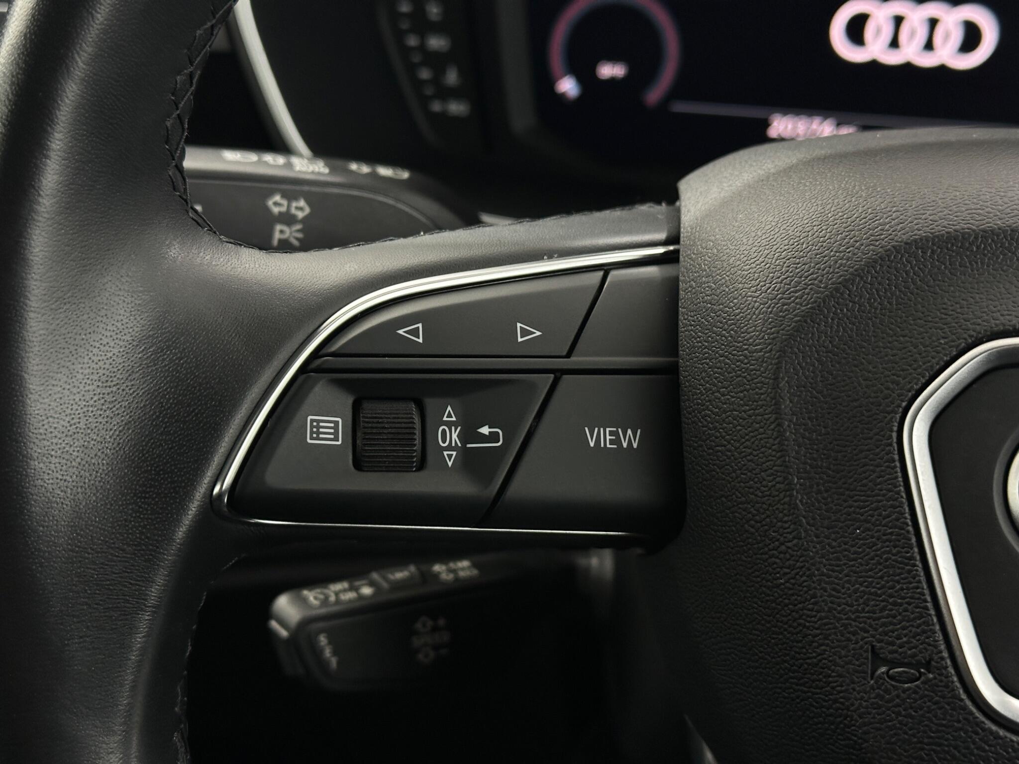 Audi Q3 view 15