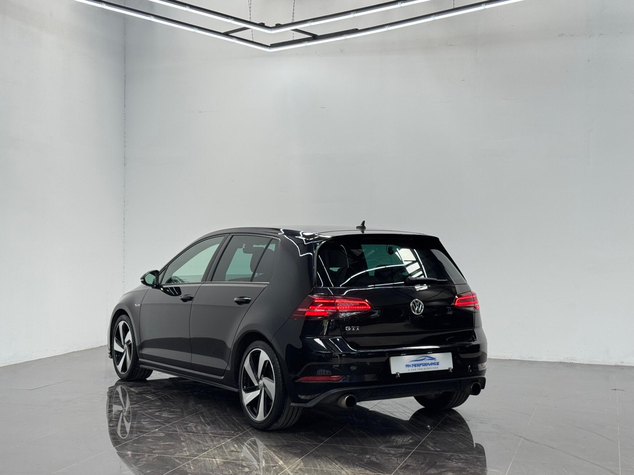Volkswagen Golf view 41