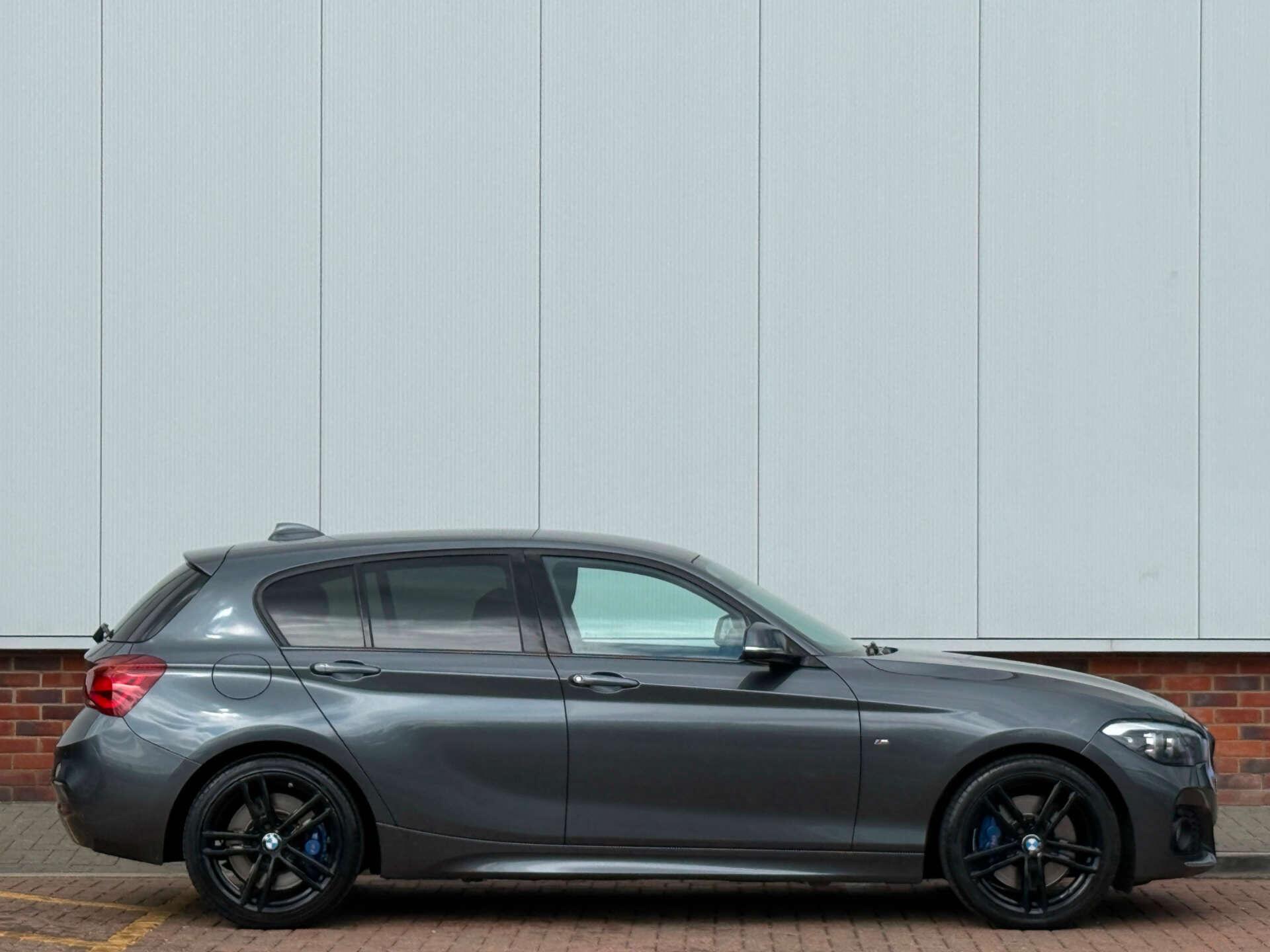 BMW 1 Series view 11