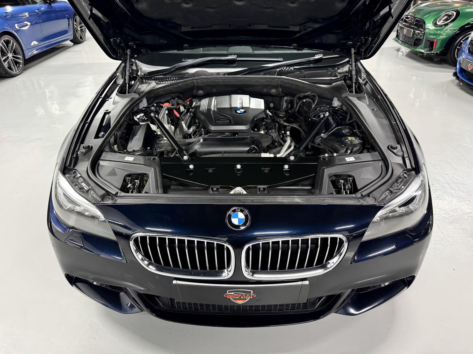 BMW 5 Series view 17