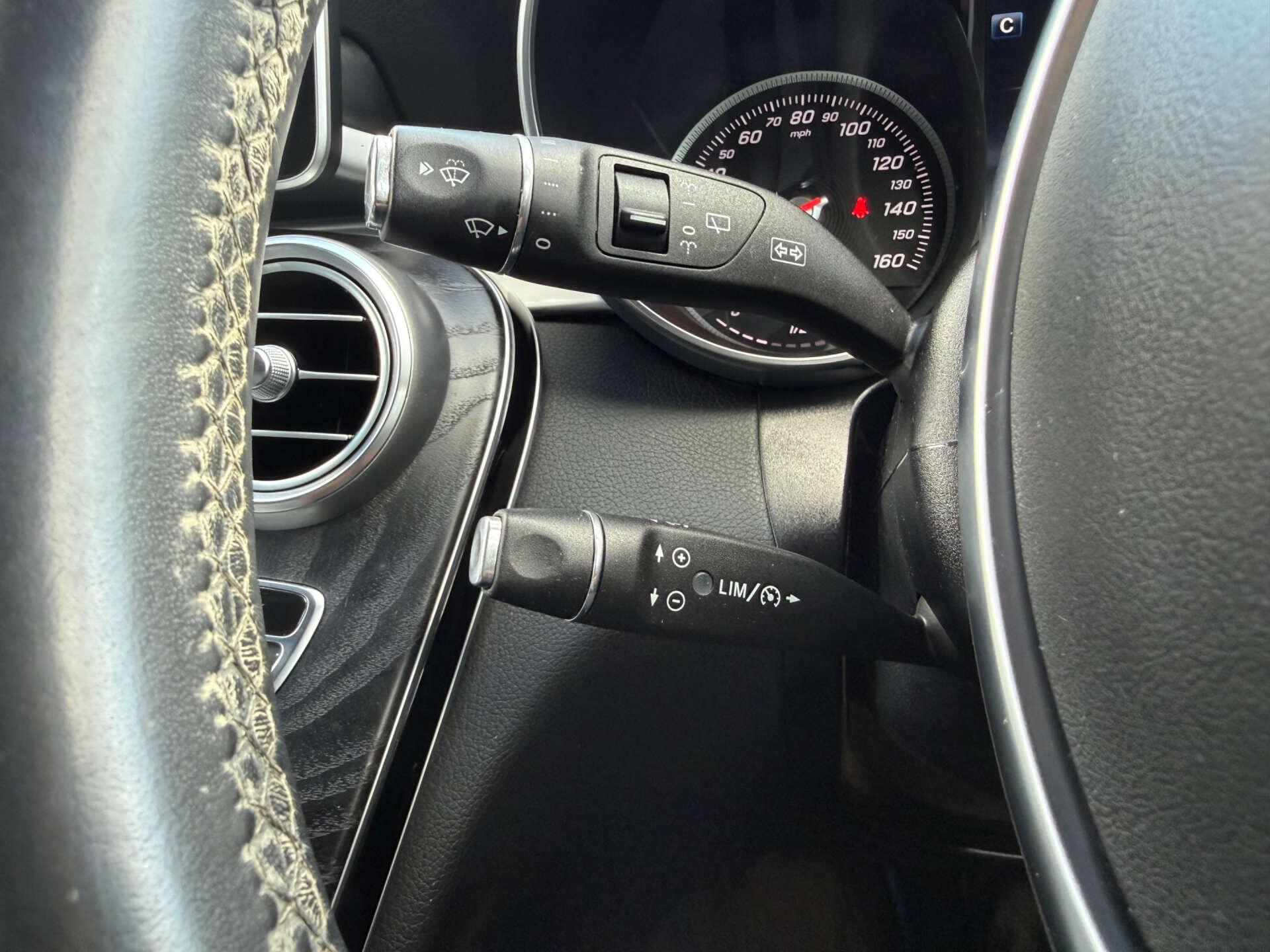 Mercedes-Benz C-Class view 47