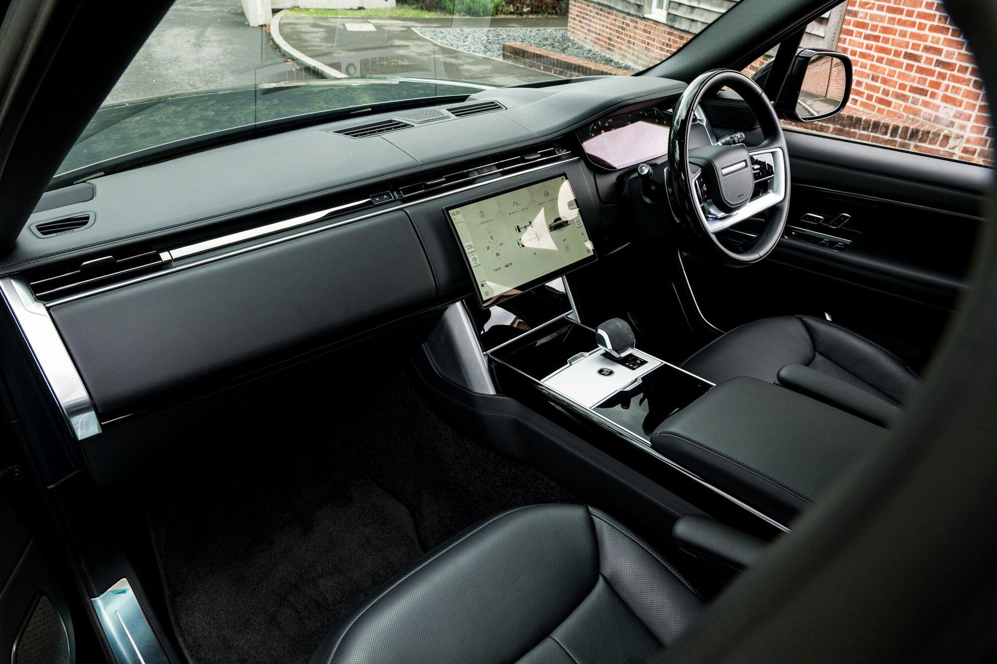 Land Rover Range Rover view 32