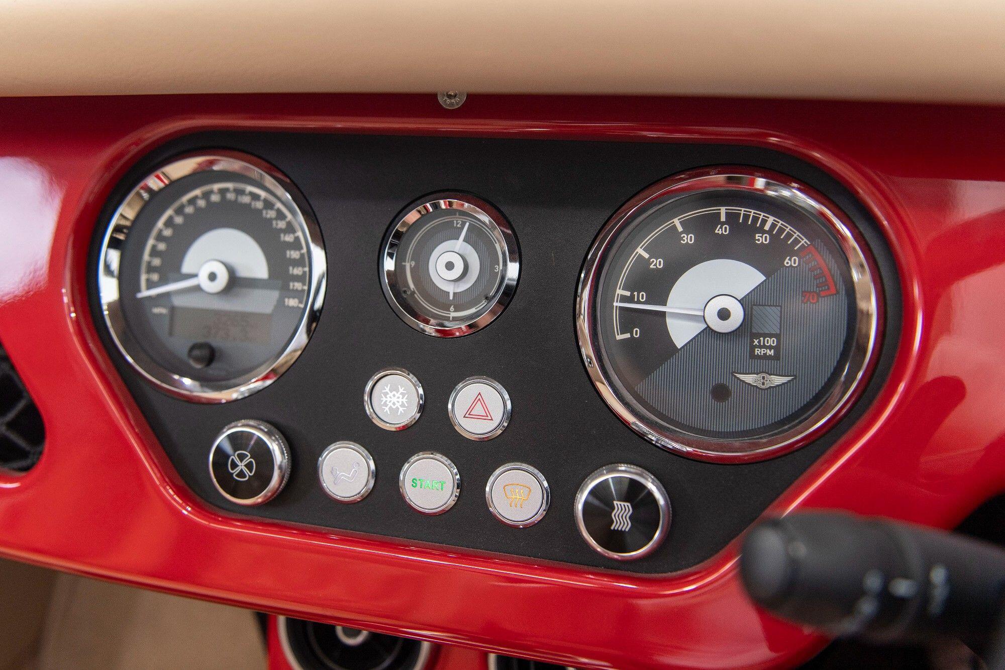 Morgan Plus Six view 18