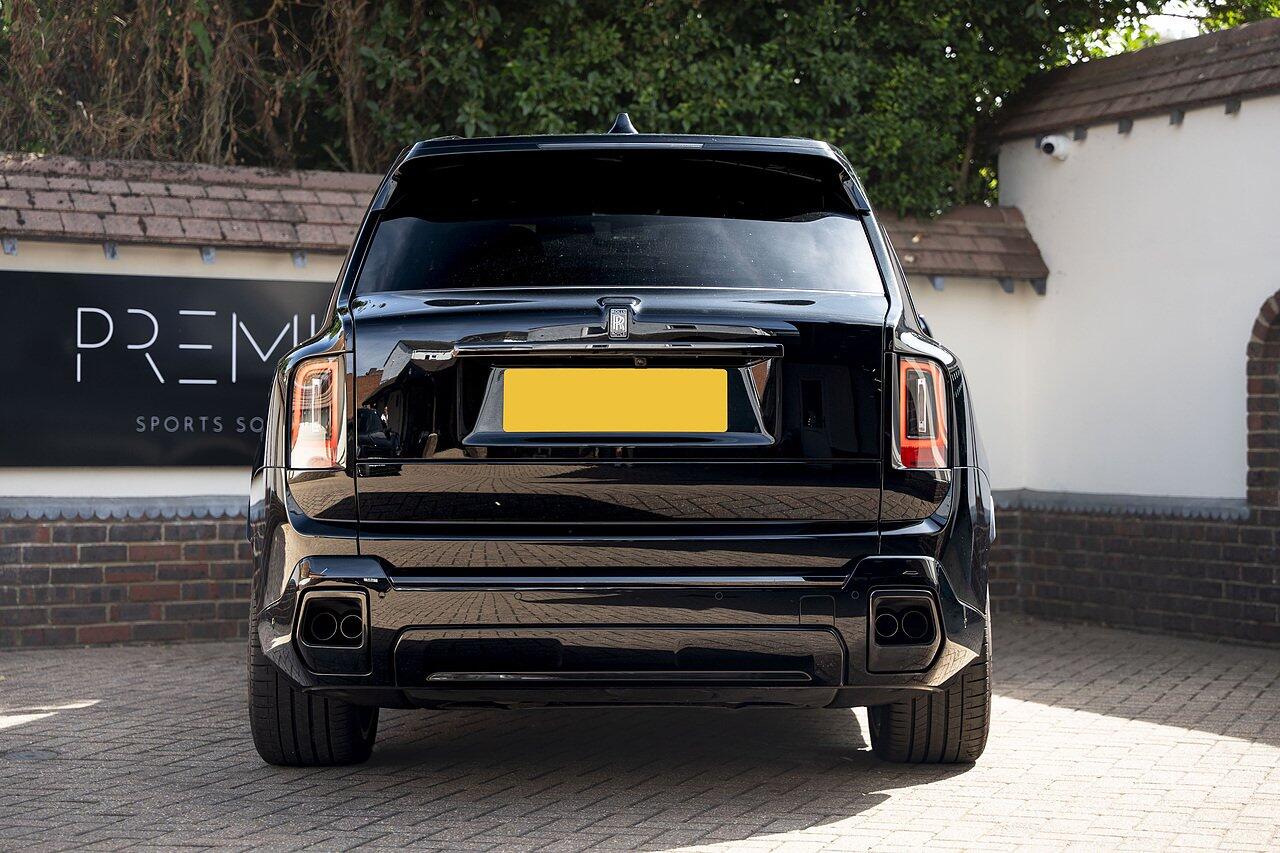 Rolls-Royce Cullinan view 5