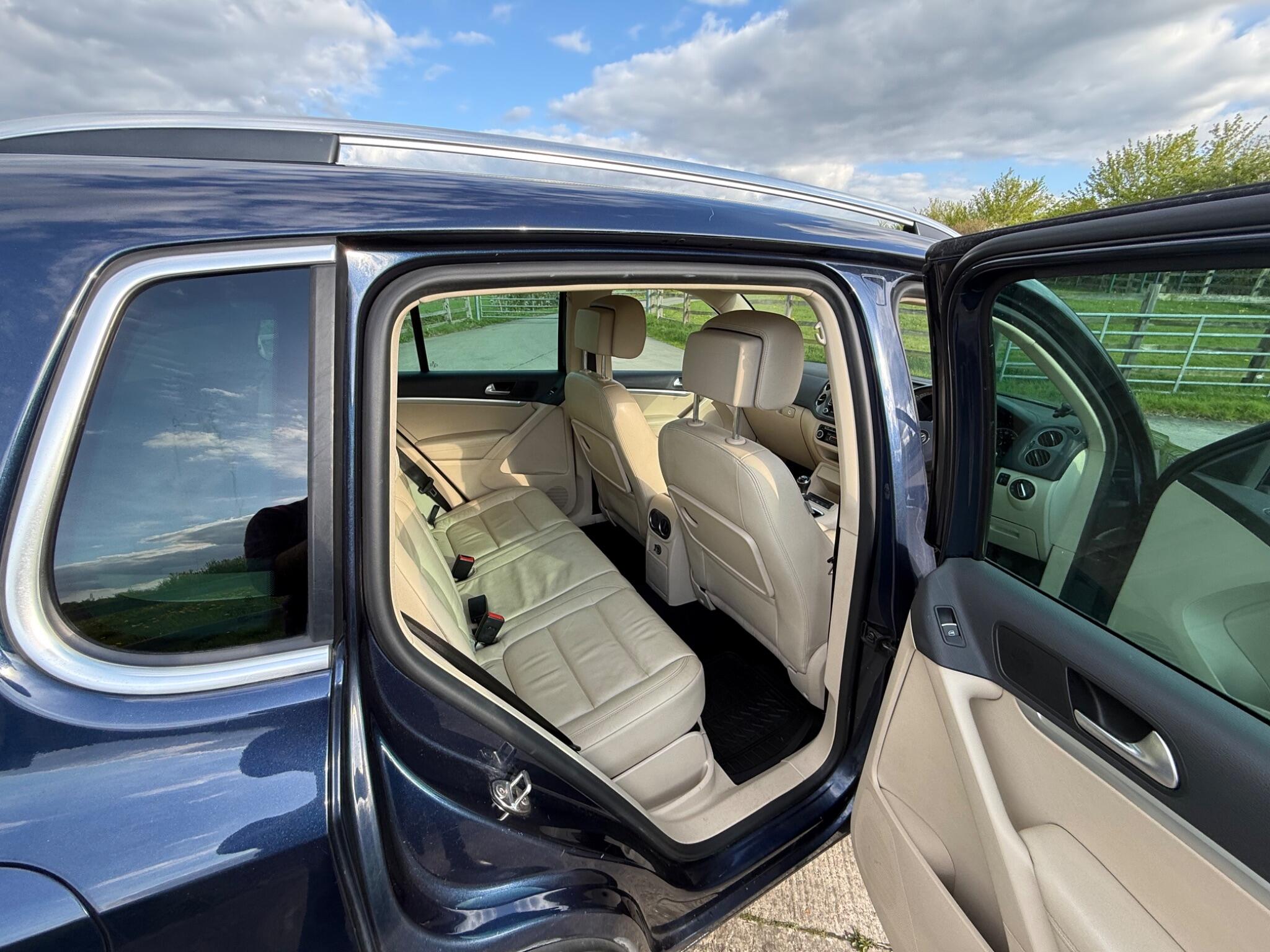 Volkswagen Tiguan 2.0 TDI BlueMotion Tech SE 4WD Euro 5 (s/s) 5dr — photo 28 of 100