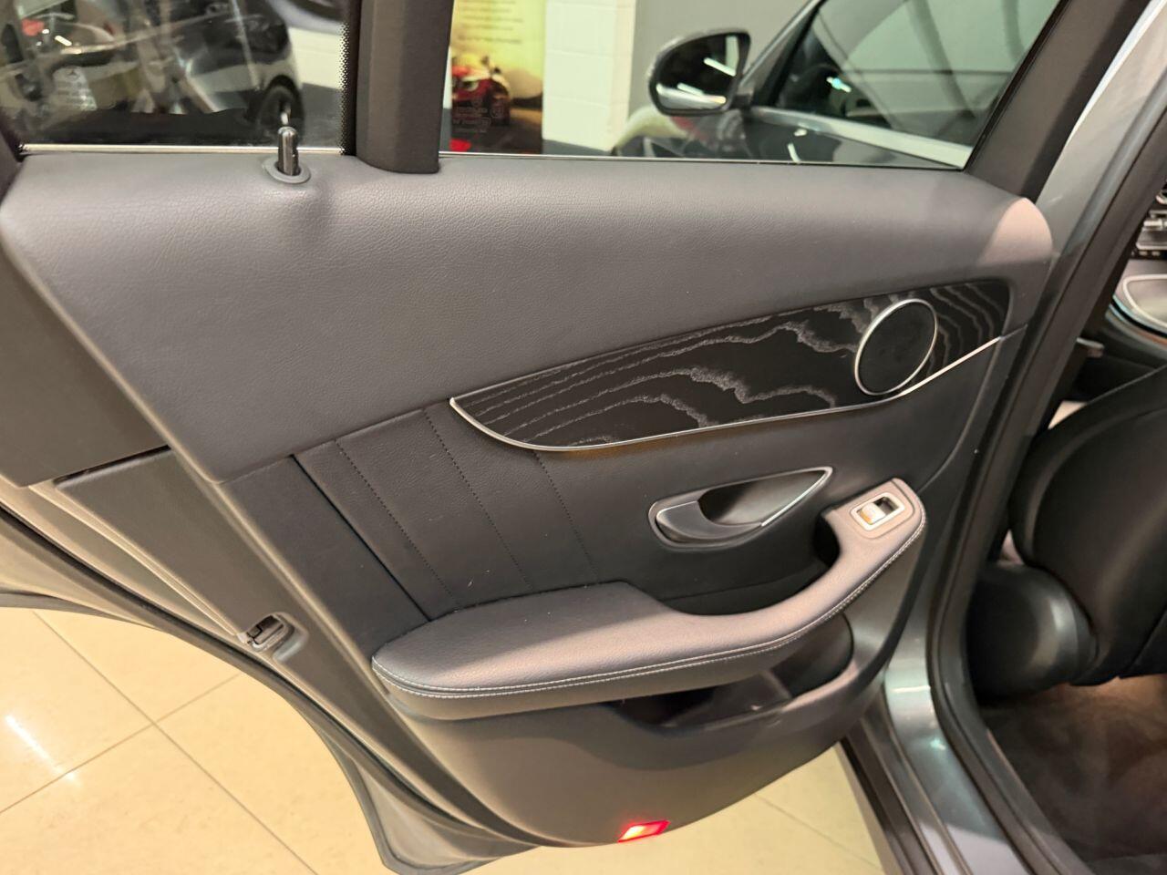 Mercedes-Benz GLC view 28