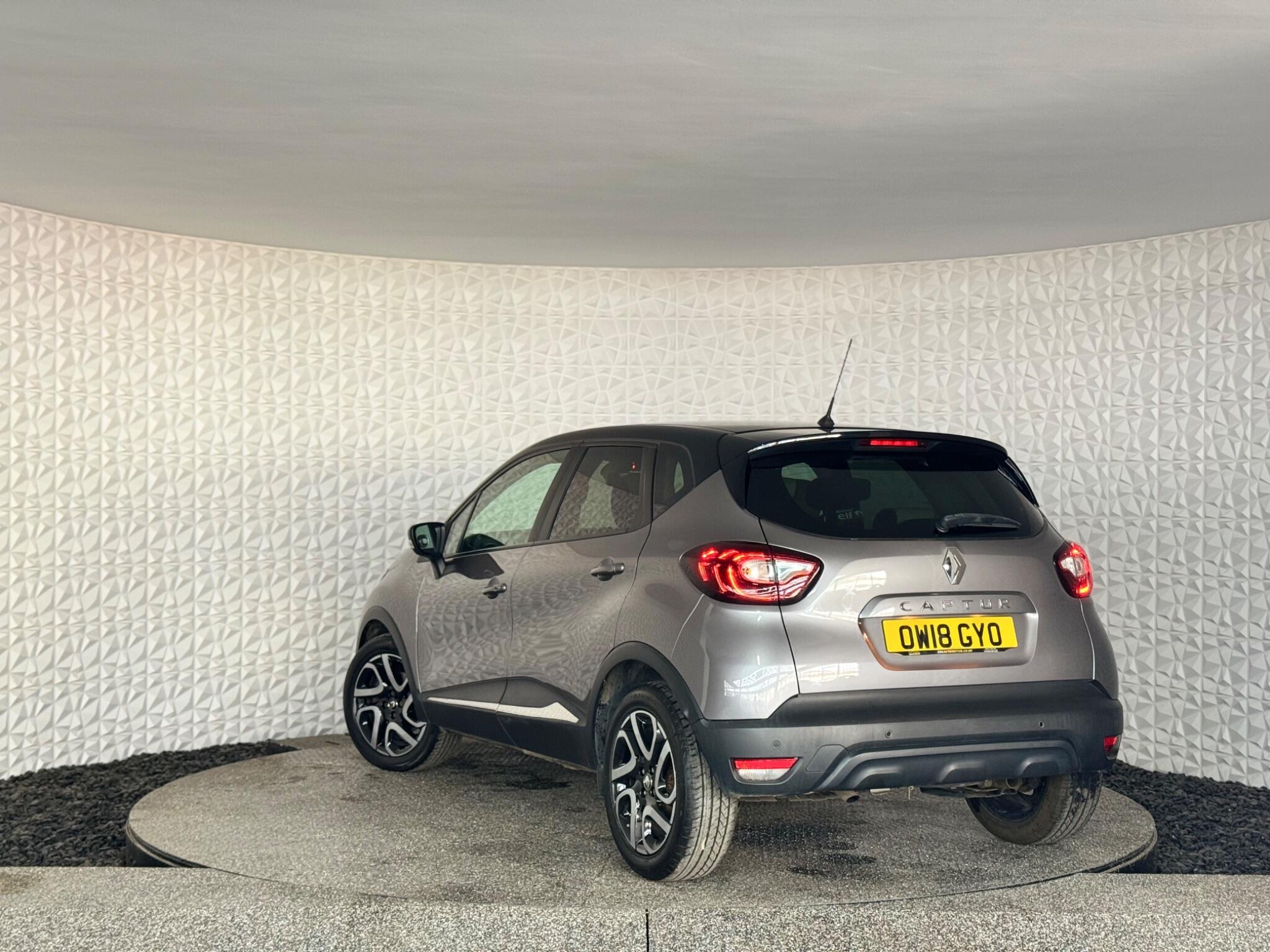 Renault Captur view 3