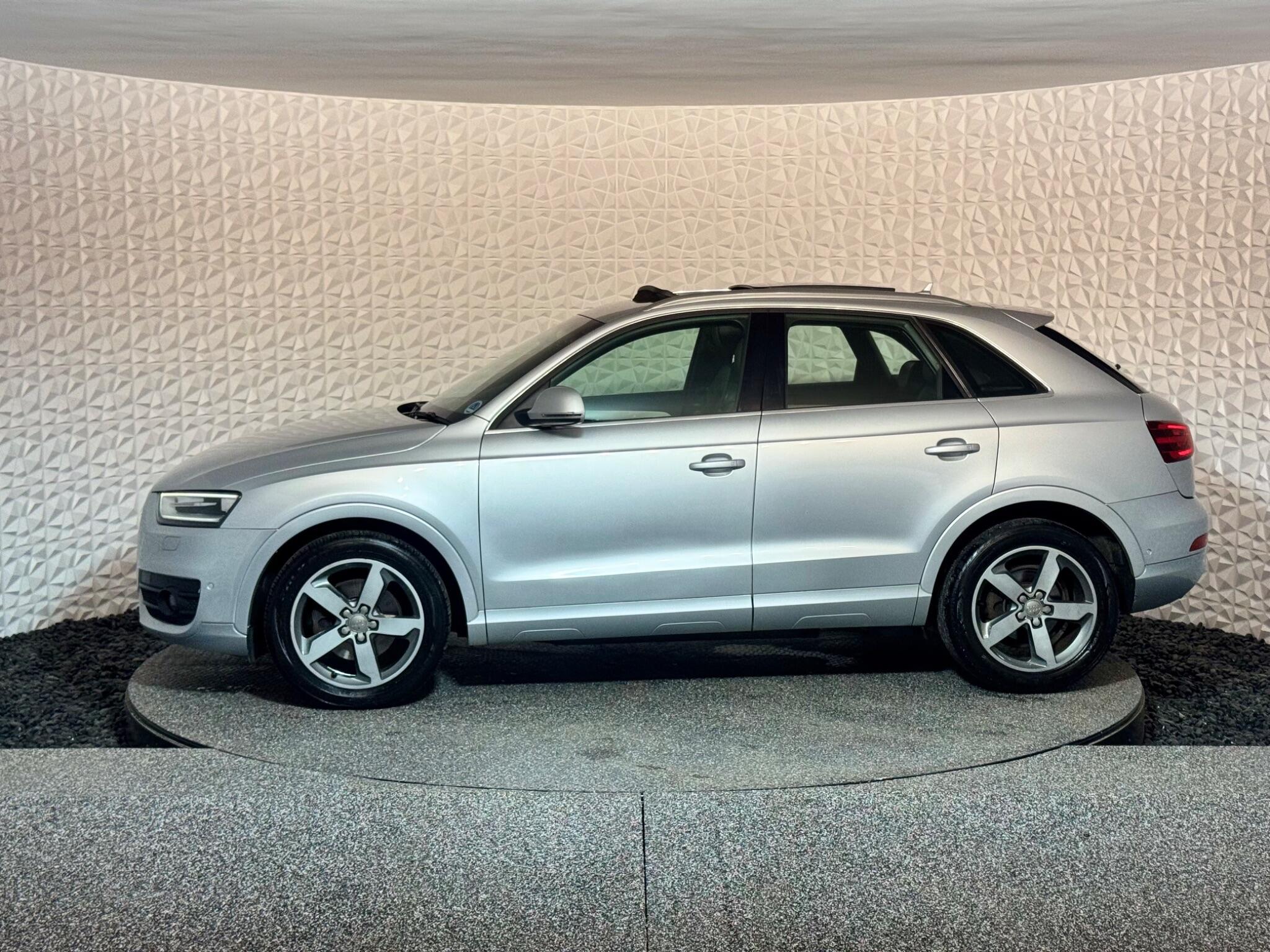 Audi Q3 view 19
