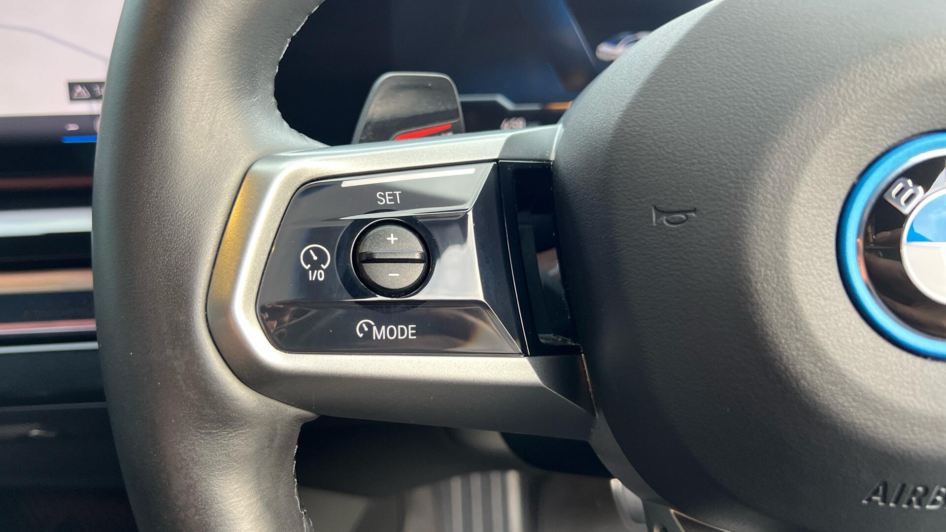 BMW i5 view 18