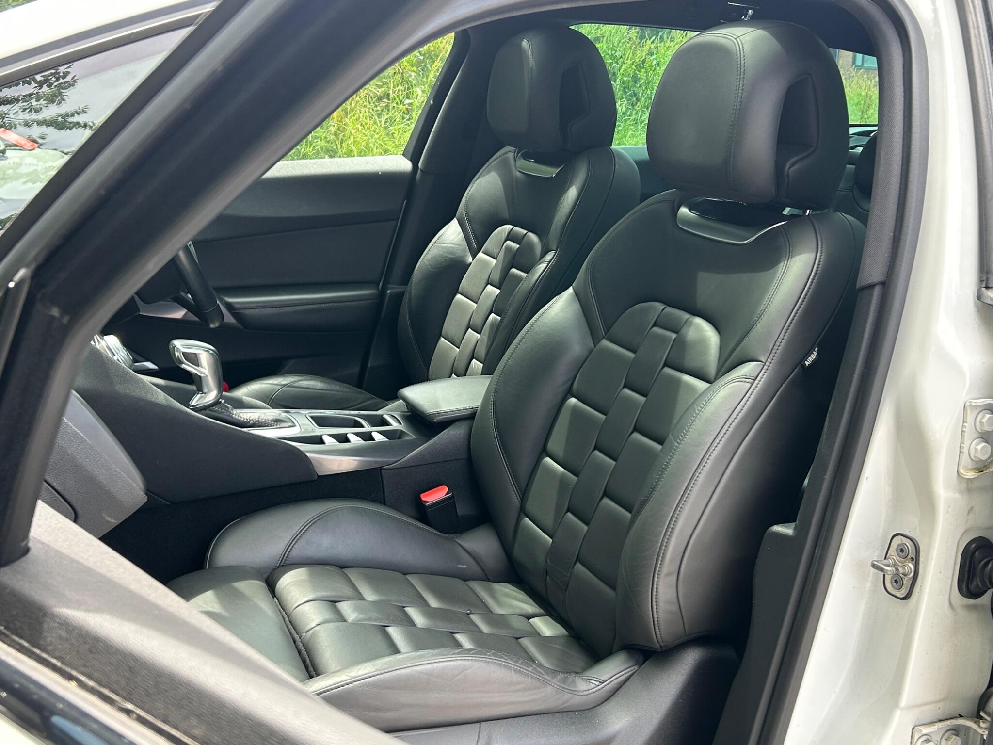 DS Automobiles DS 5 view 45