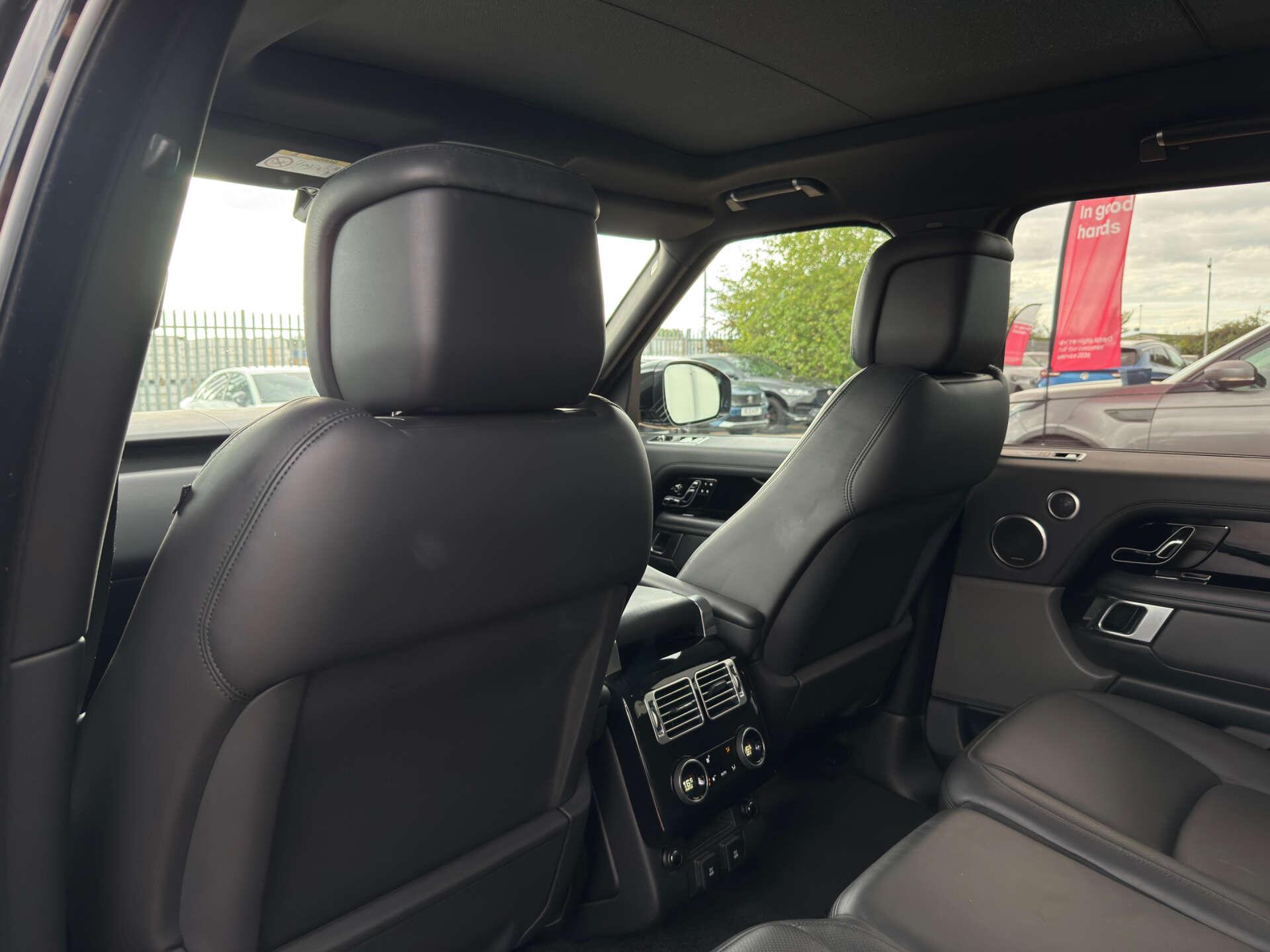 Land Rover Range Rover view 36